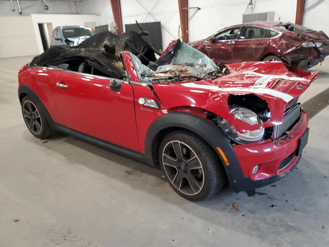 2010 Mini Cooper S Red vin: WMWMS3C56ATZ85132