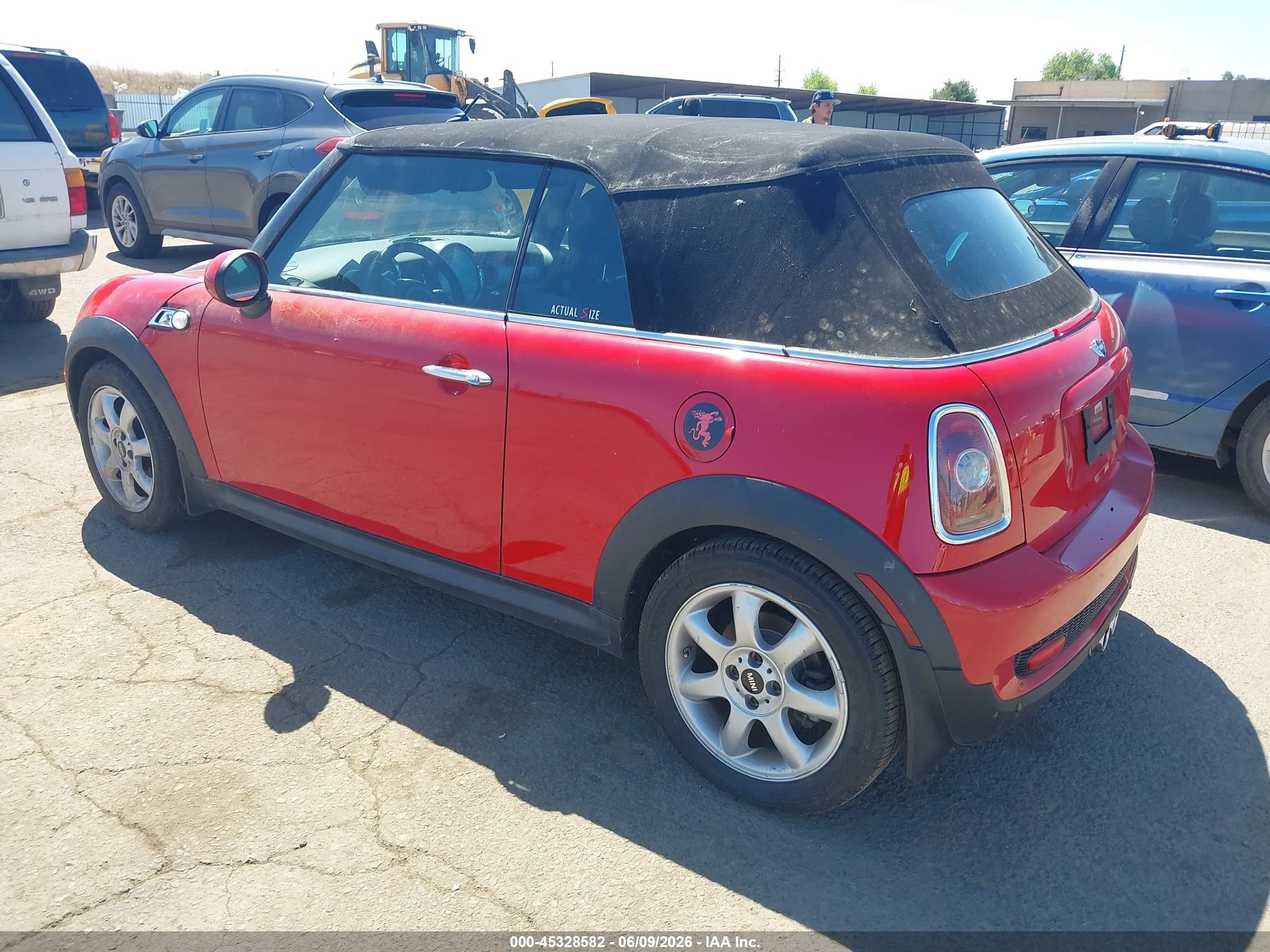 2010 Mini Cooper S   Red vin: WMWMS3C56ATZ85485