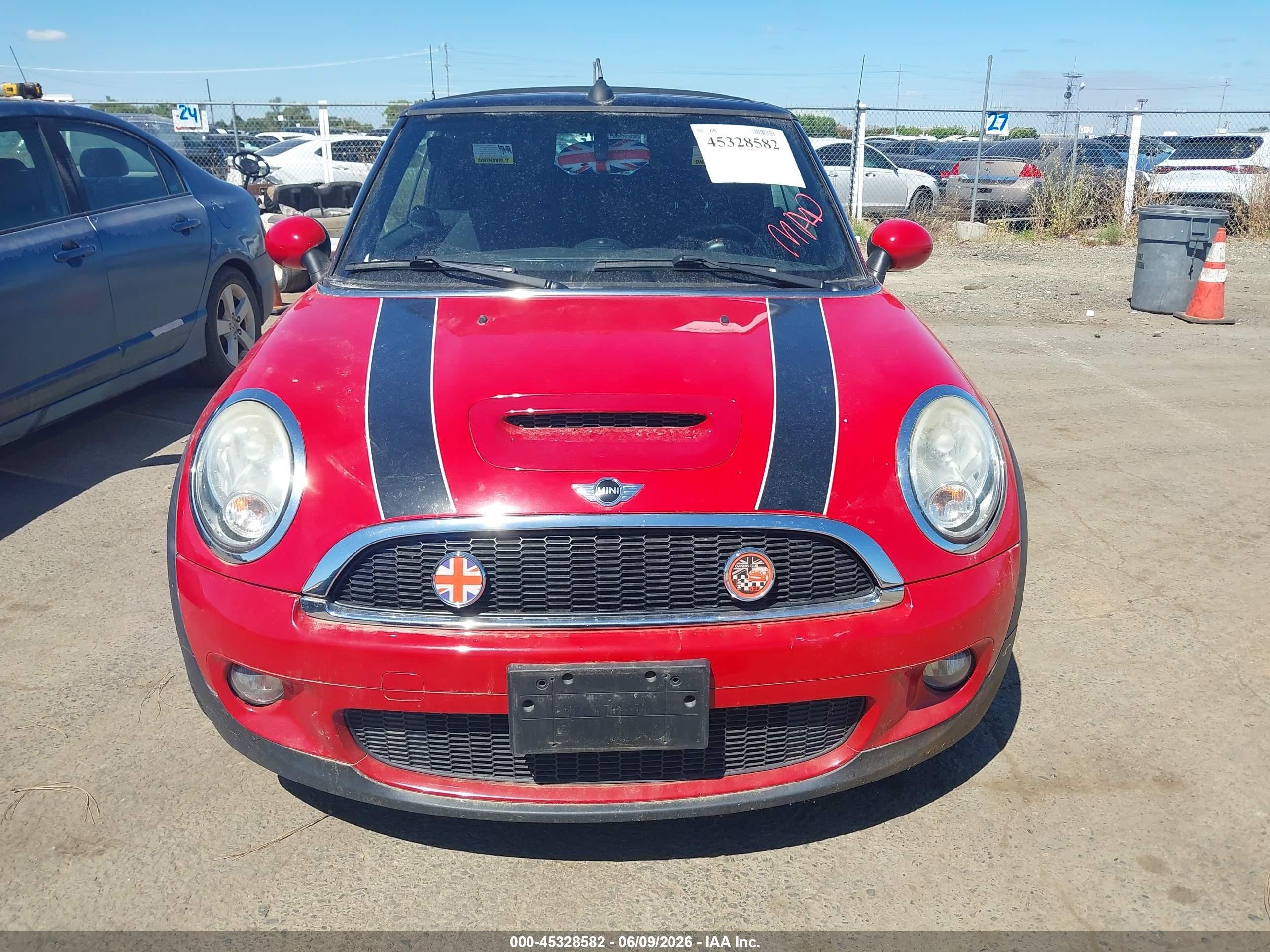 2010 Mini Cooper S   Red vin: WMWMS3C56ATZ85485