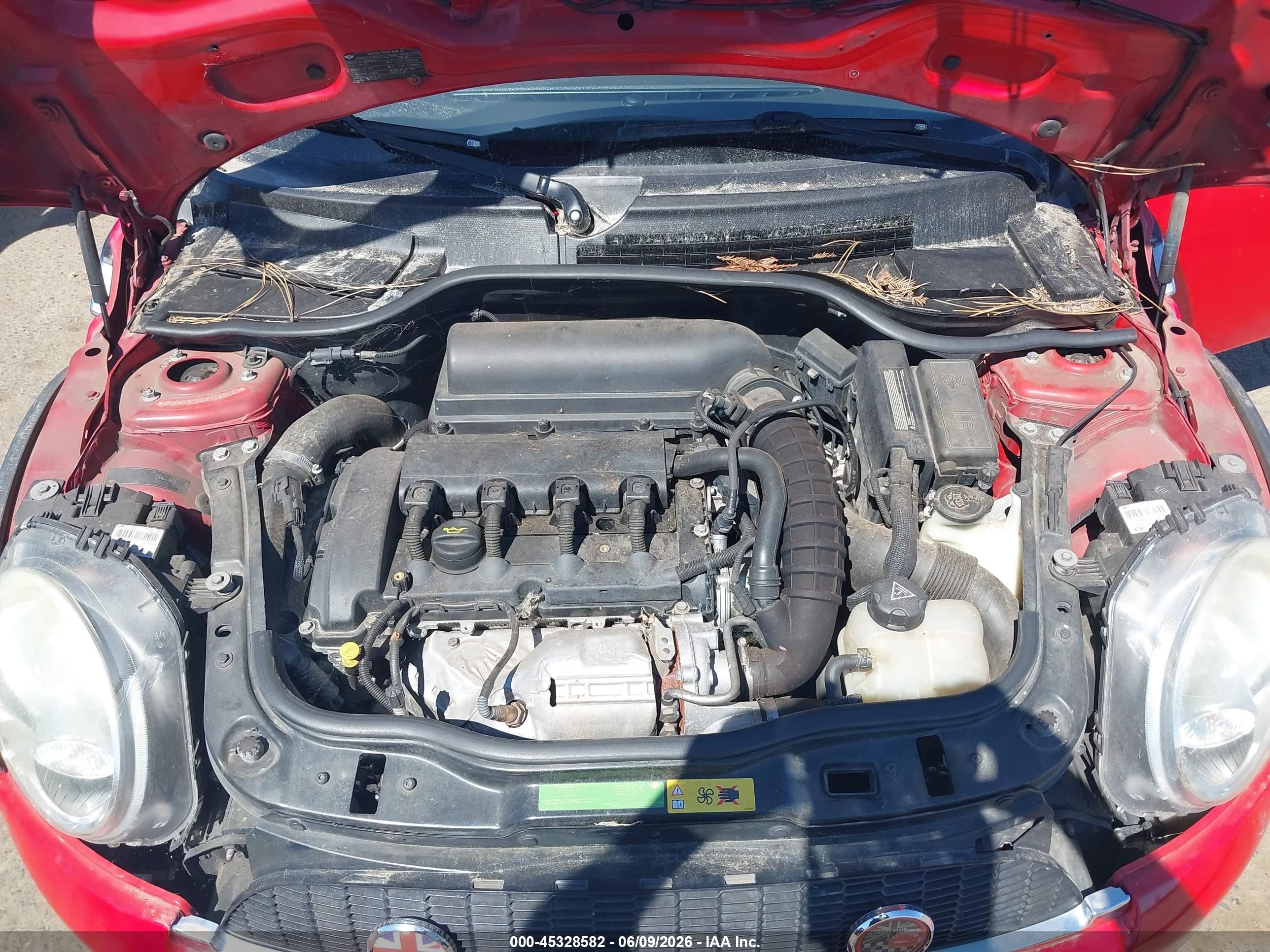 2010 Mini Cooper S   Red vin: WMWMS3C56ATZ85485