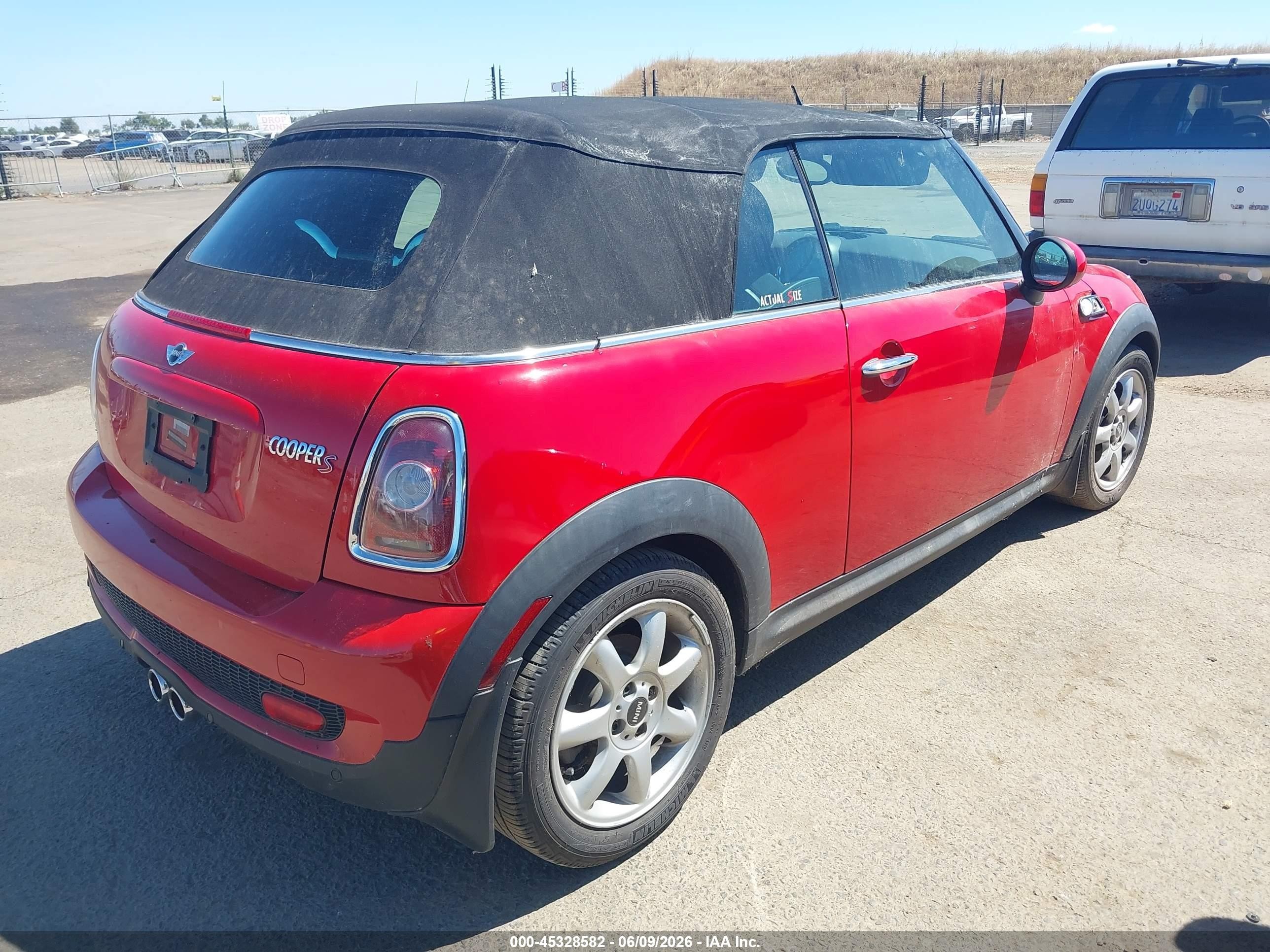 2010 Mini Cooper S   Red vin: WMWMS3C56ATZ85485