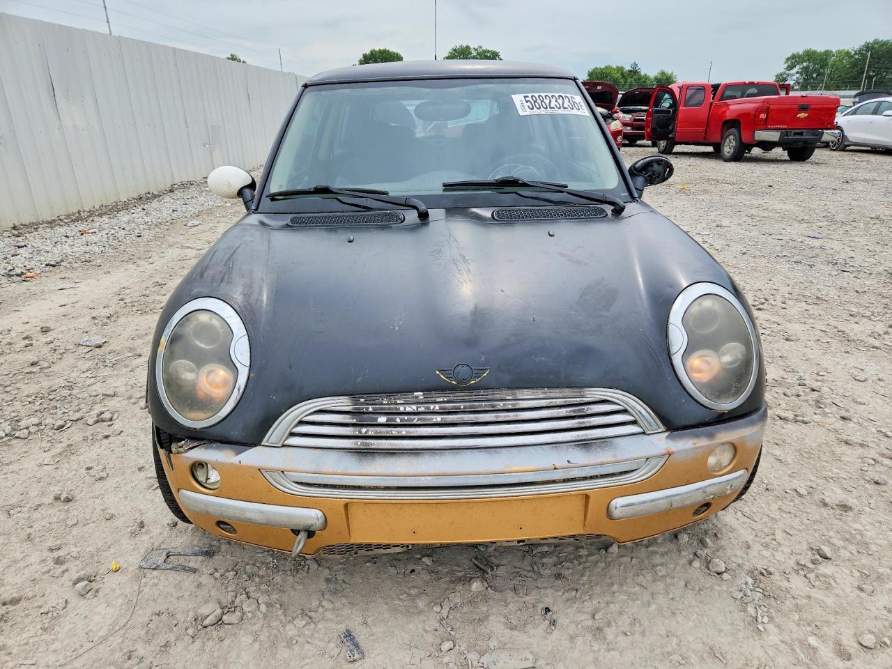2003 Mini Cooper Gold vin: WMWRC33423TC44296