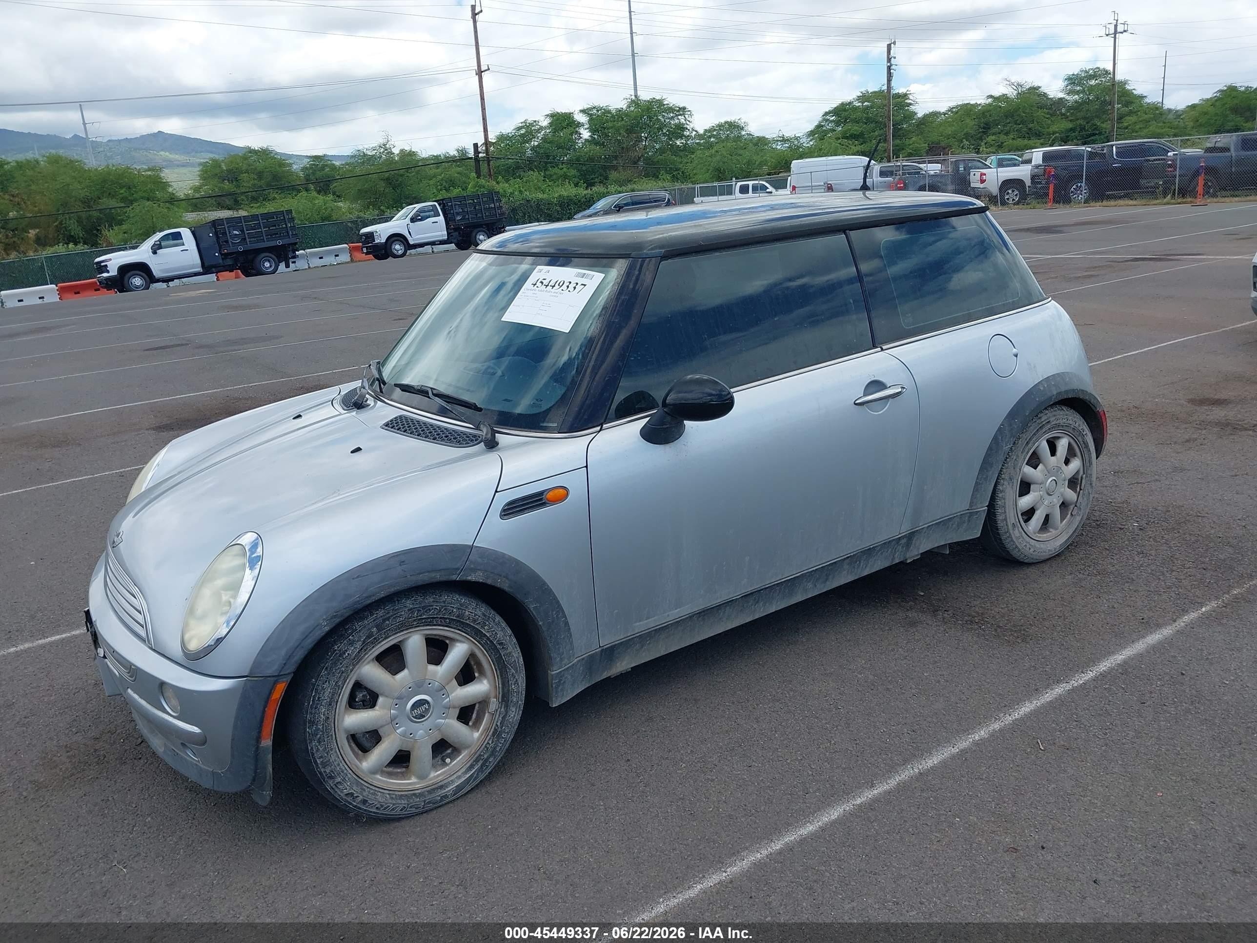 2003 Mini Cooper Серебряный vin: WMWRC33423TE15290
