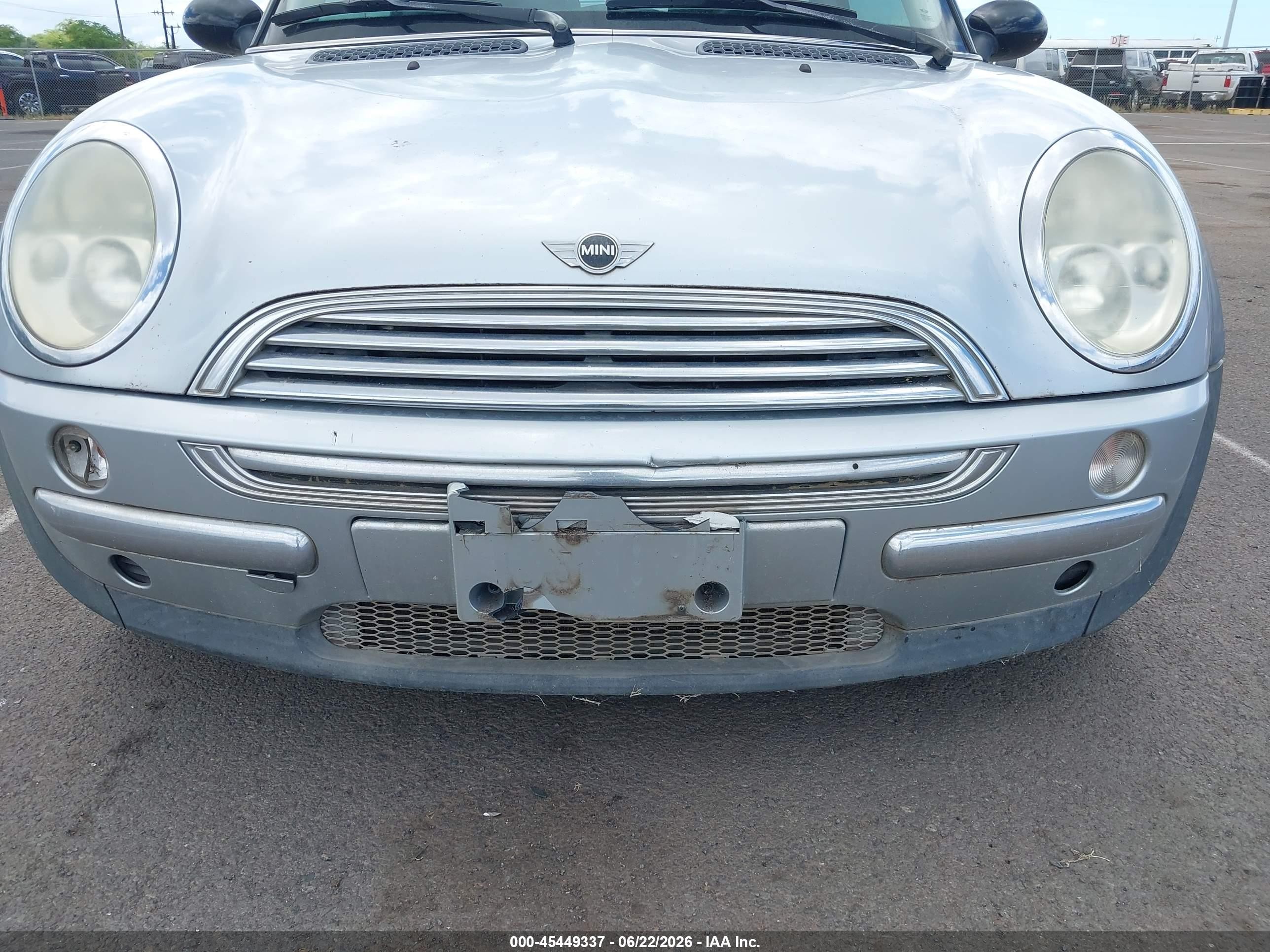 2003 Mini Cooper Серебряный vin: WMWRC33423TE15290