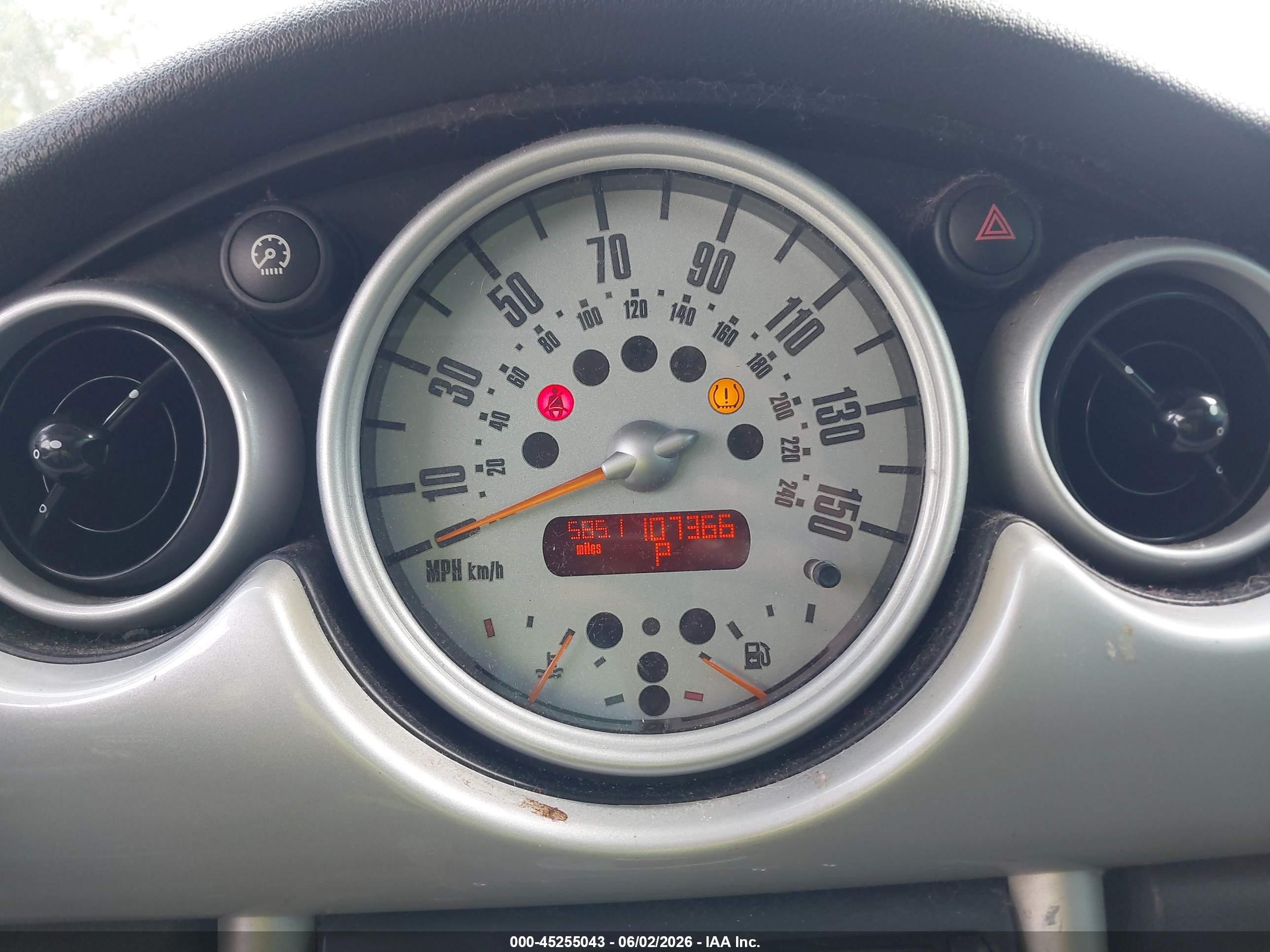2003 Mini Cooper   Cream vin: WMWRC33423TE16701