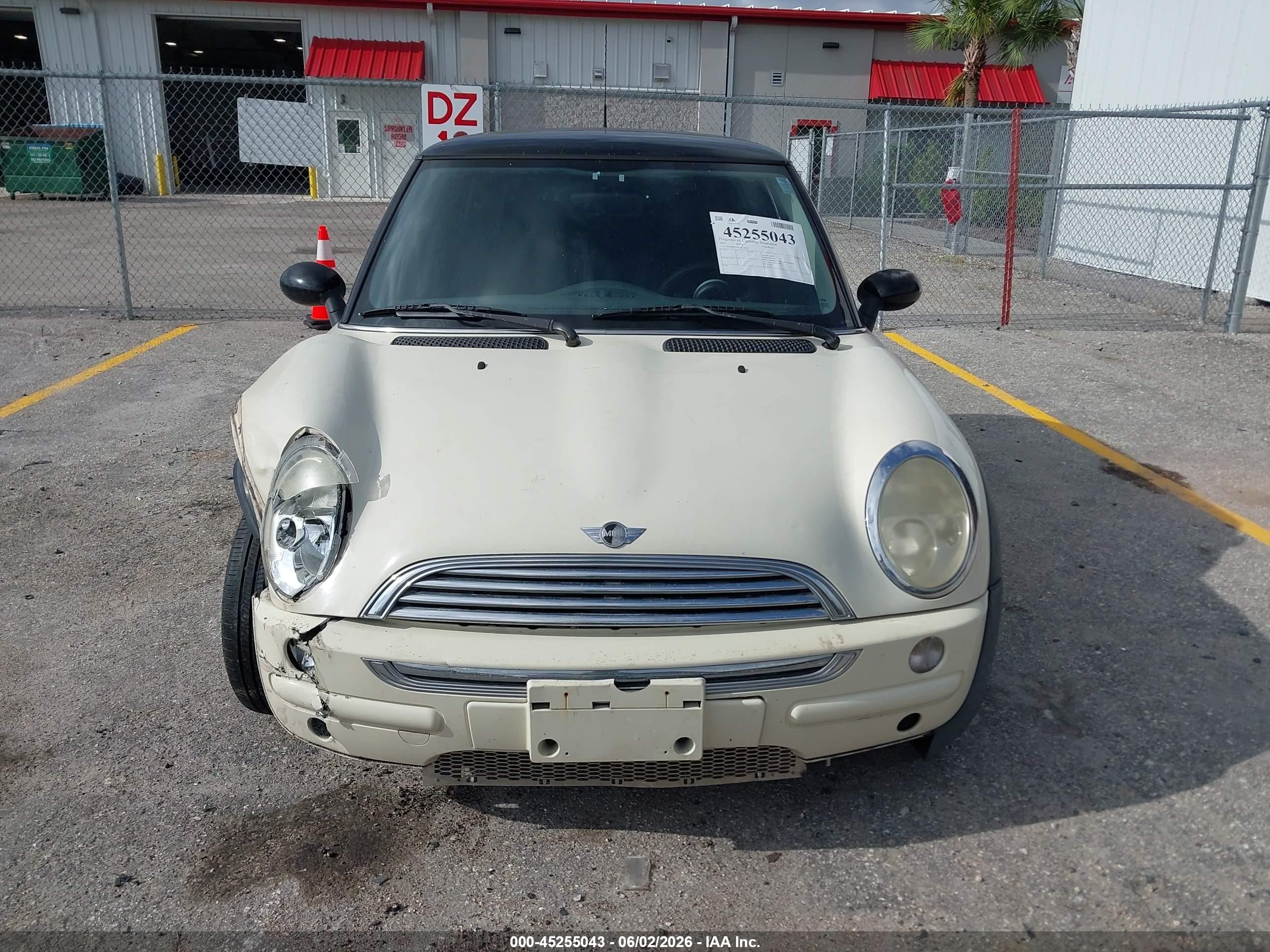 2003 Mini Cooper   Cream vin: WMWRC33423TE16701