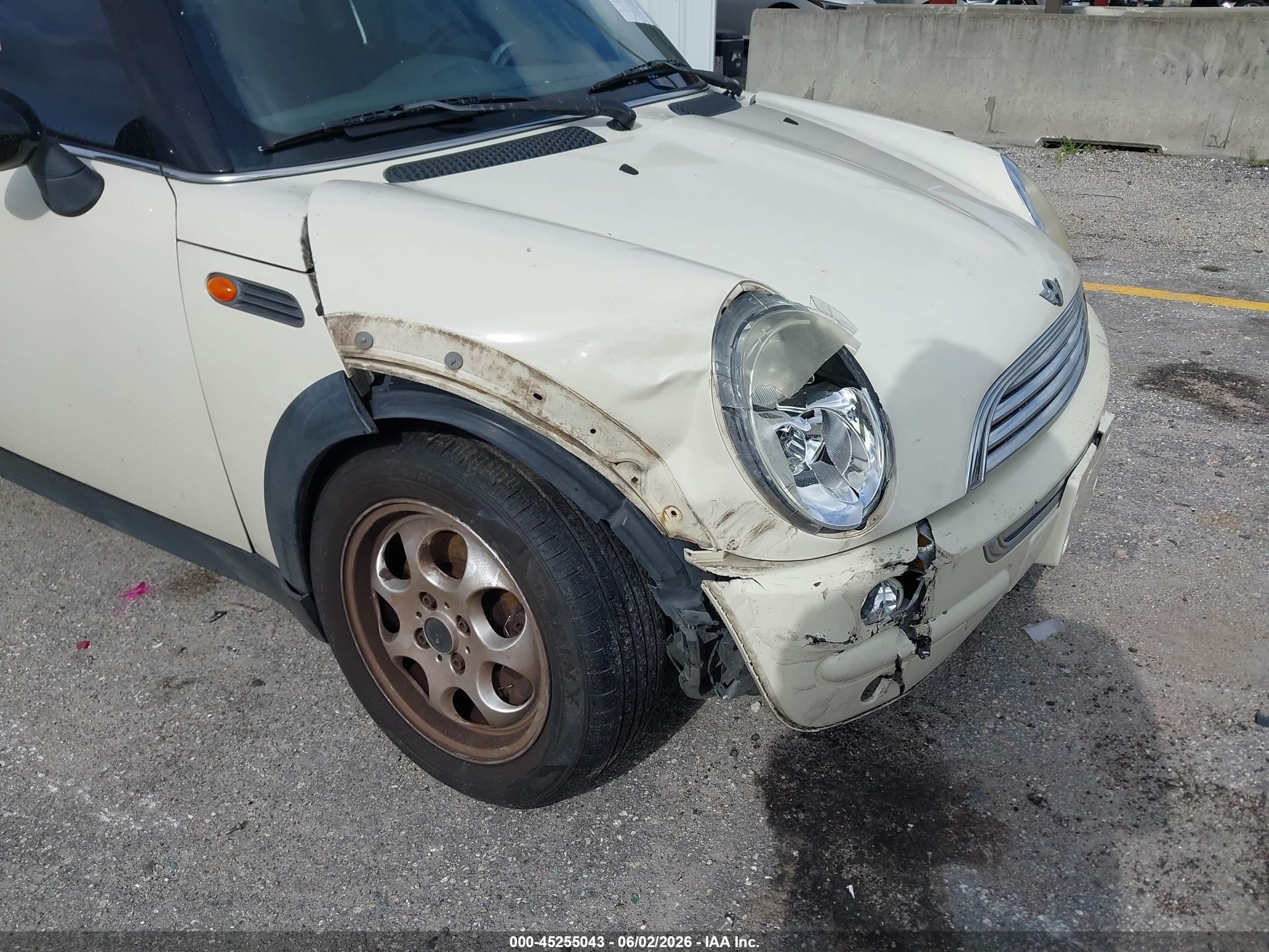 2003 Mini Cooper   Cream vin: WMWRC33423TE16701