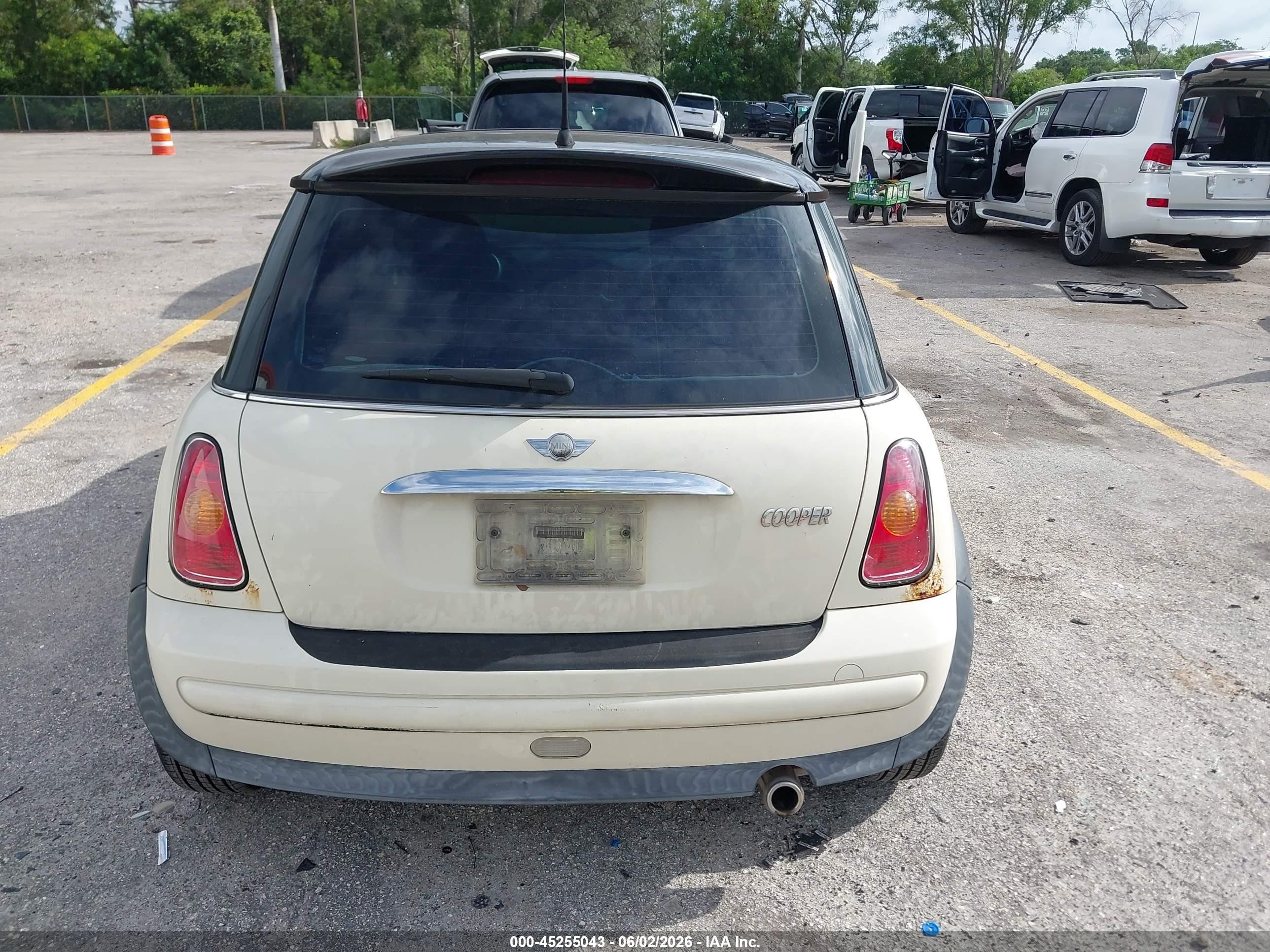 2003 Mini Cooper   Cream vin: WMWRC33423TE16701