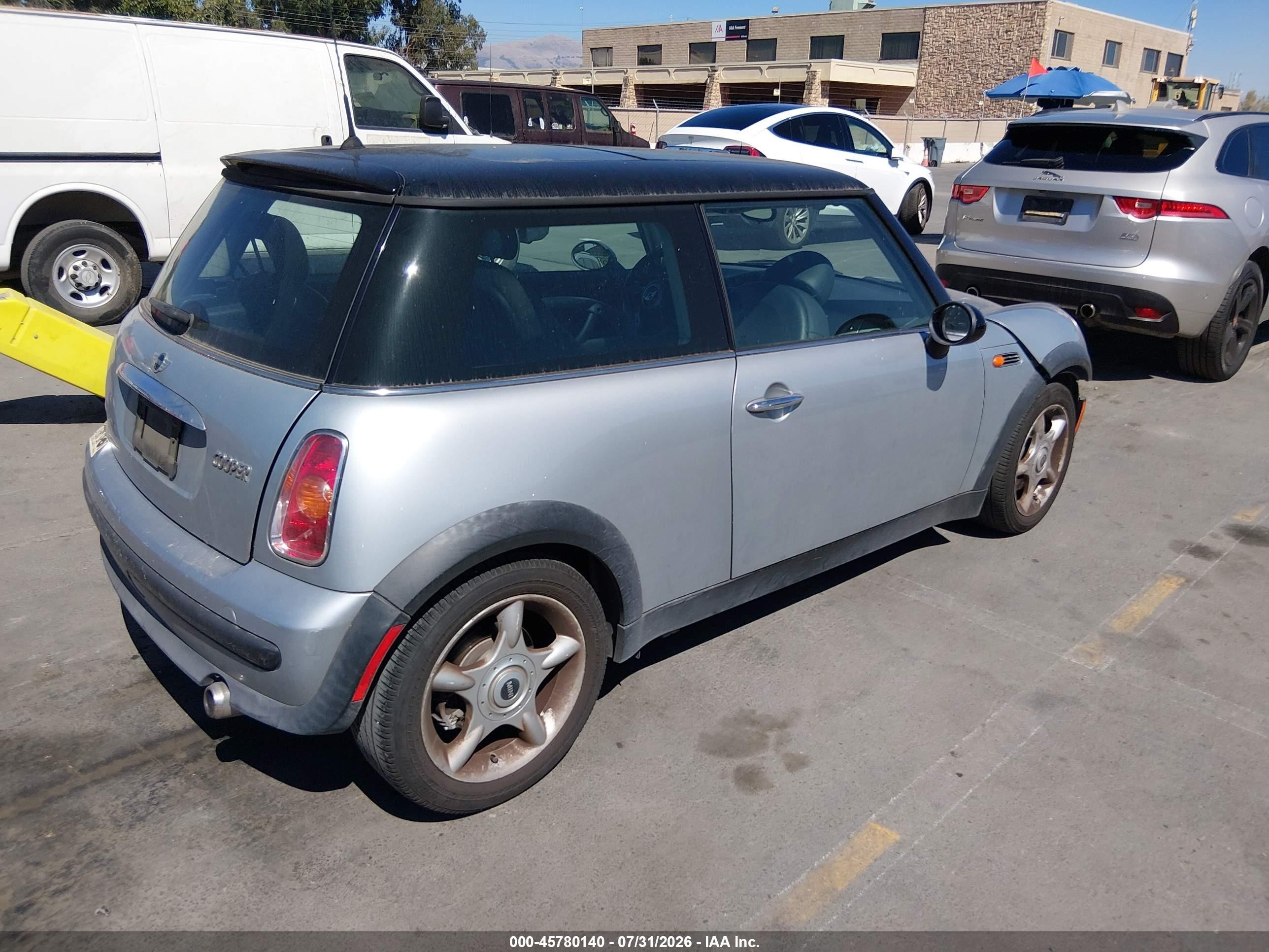 2003 Mini Cooper   Gray vin: WMWRC33423TJ50724