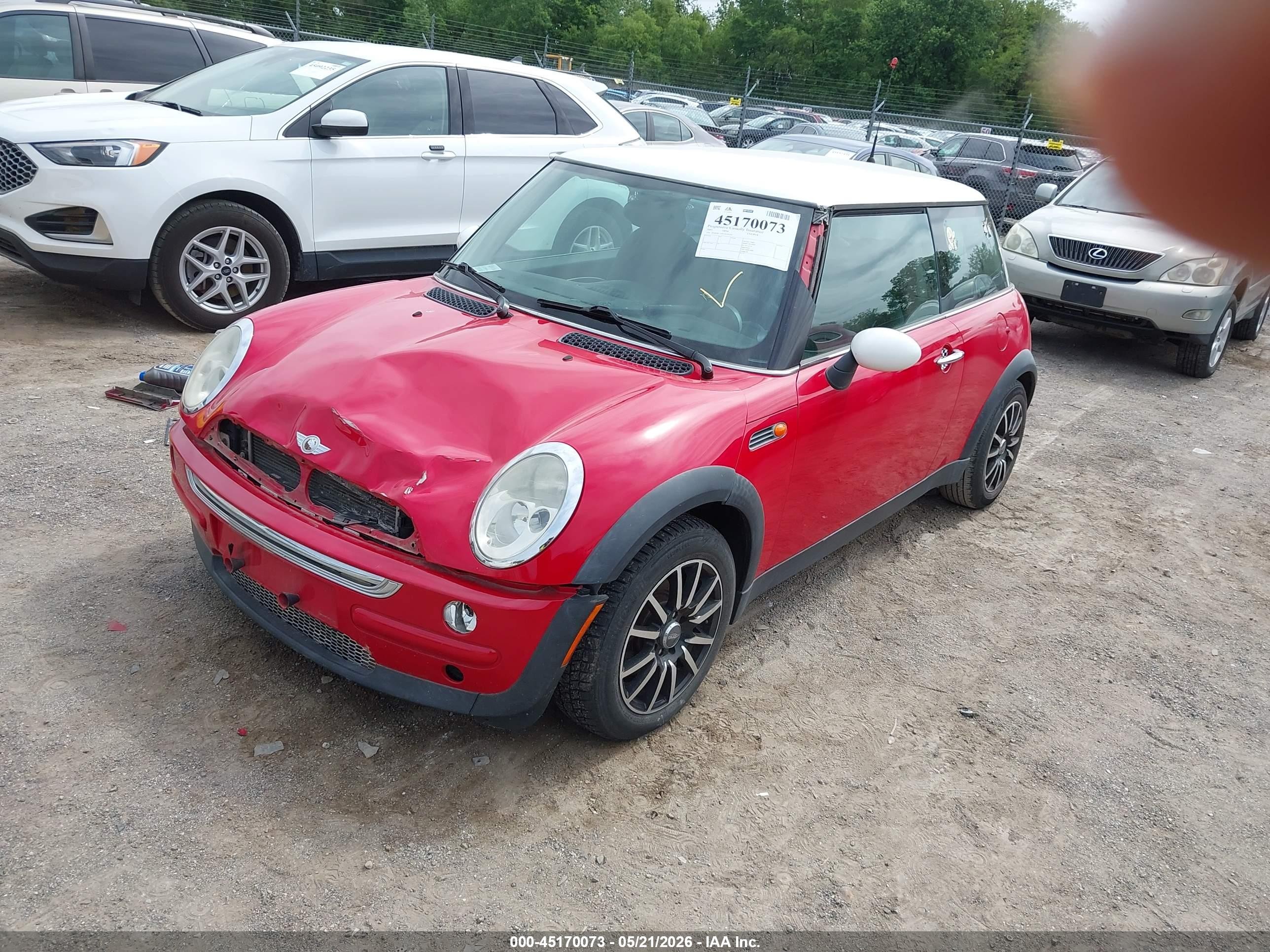 2003 Mini Cooper Red vin: WMWRC33433TC40144