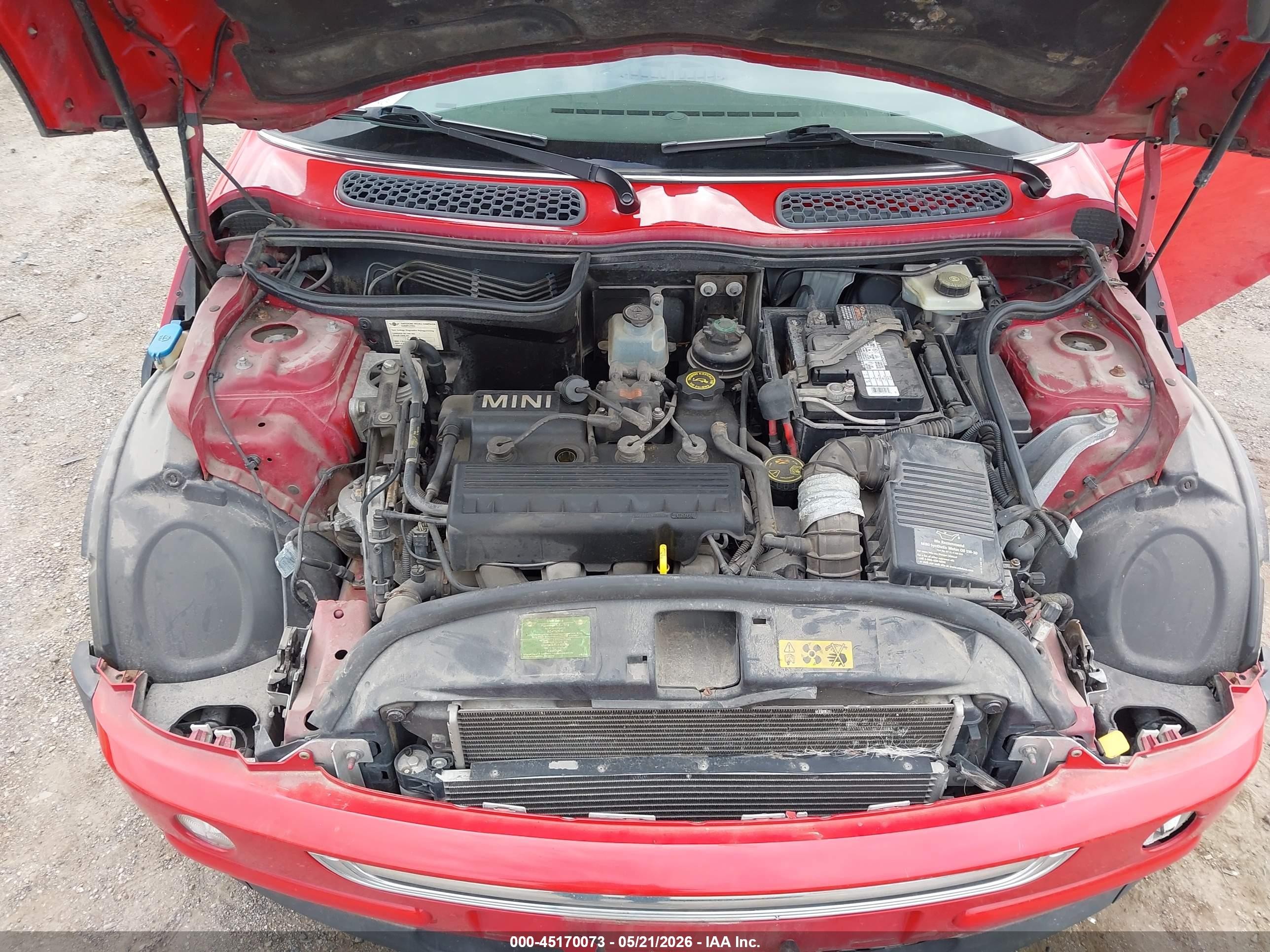 2003 Mini Cooper Red vin: WMWRC33433TC40144