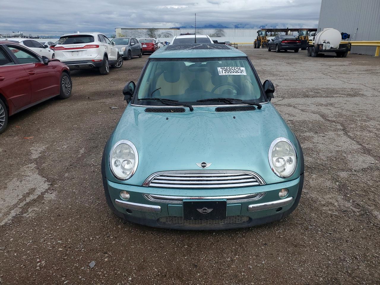 2003 Mini Cooper Turquoise vin: WMWRC33433TE13306