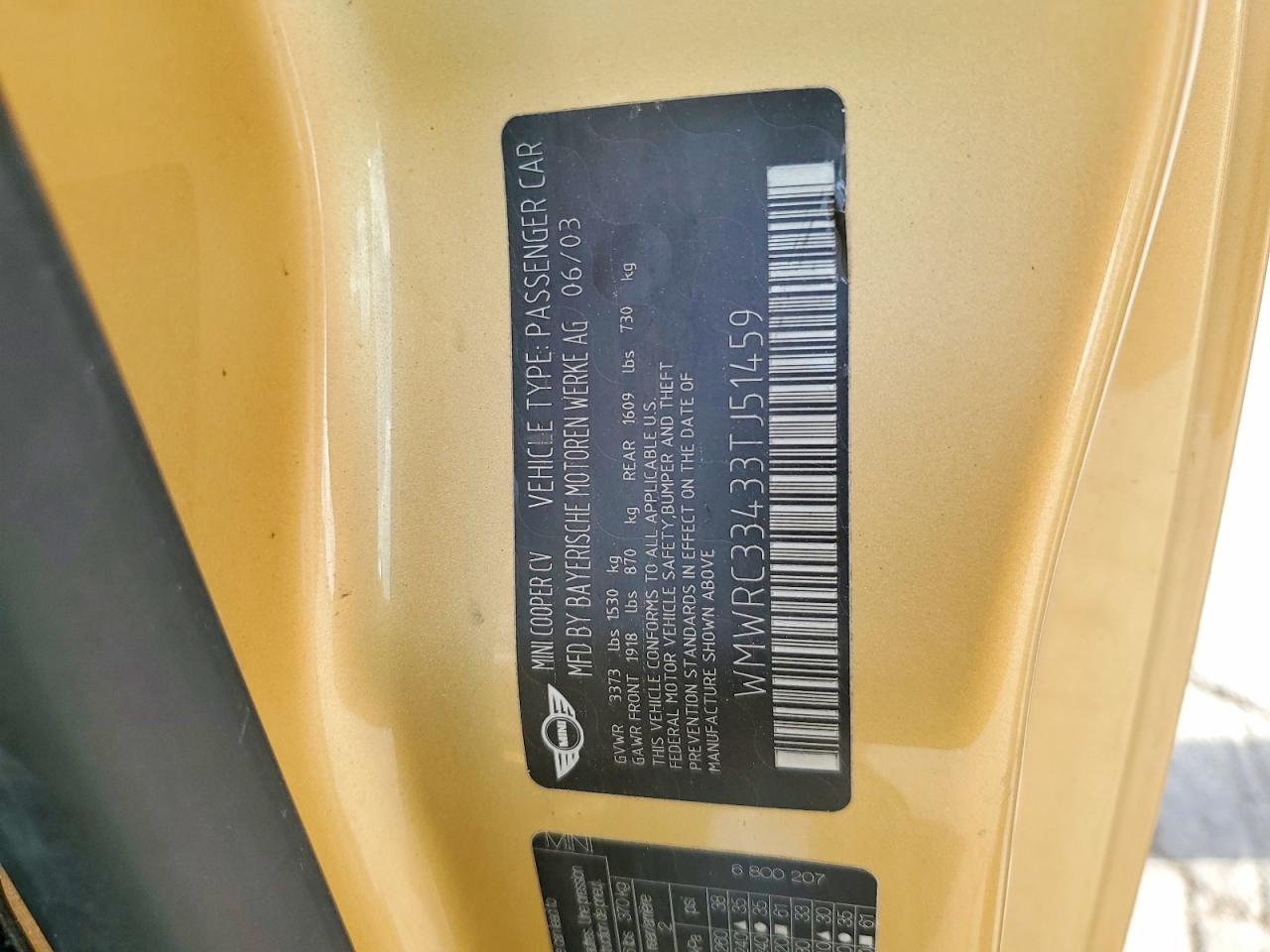2003 Mini Cooper Gold vin: WMWRC33433TJ51459