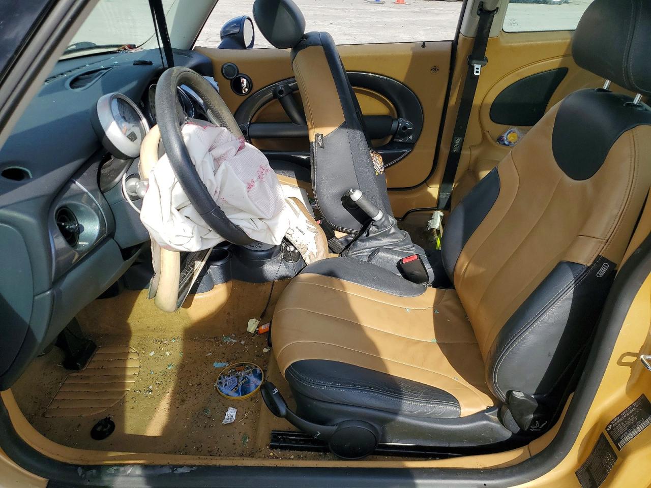 2003 Mini Cooper Gold vin: WMWRC33433TJ51459