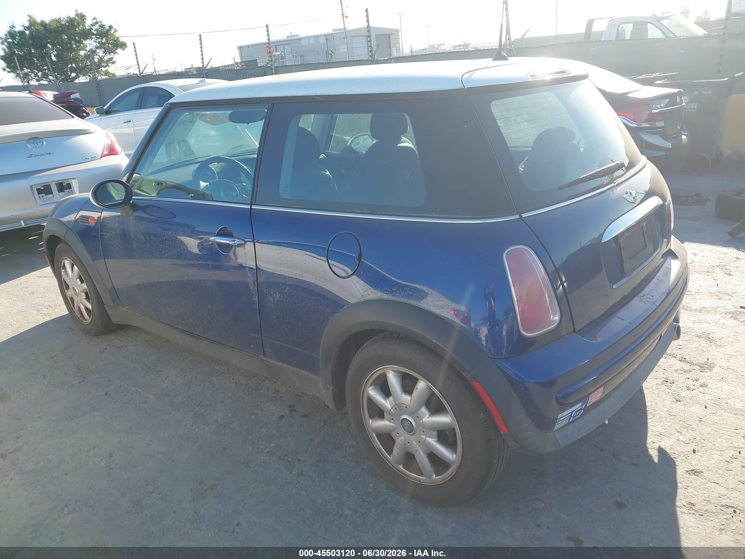 2004 Mini Cooper   Blue vin: WMWRC33434TC55812