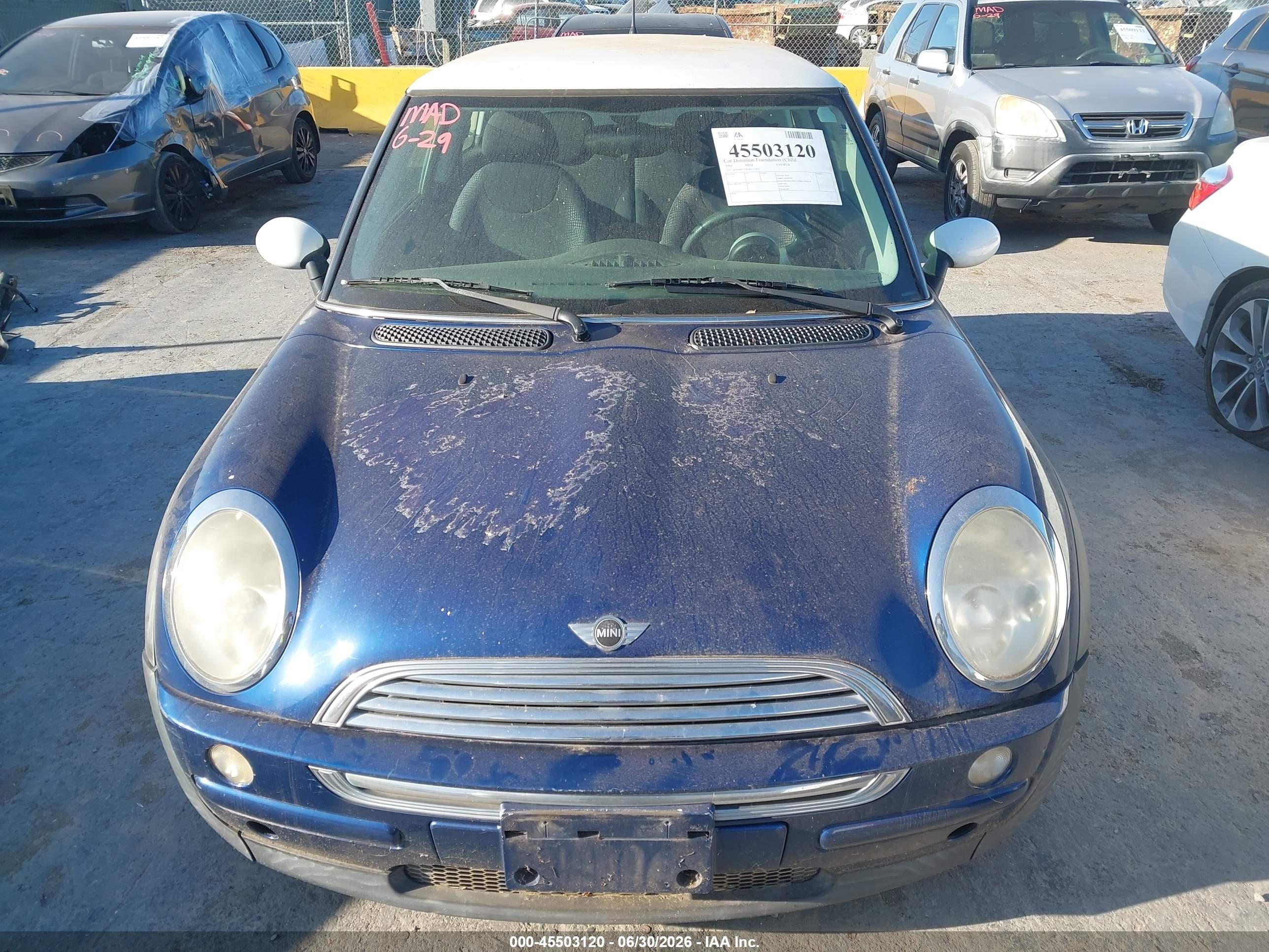 2004 Mini Cooper   Blue vin: WMWRC33434TC55812