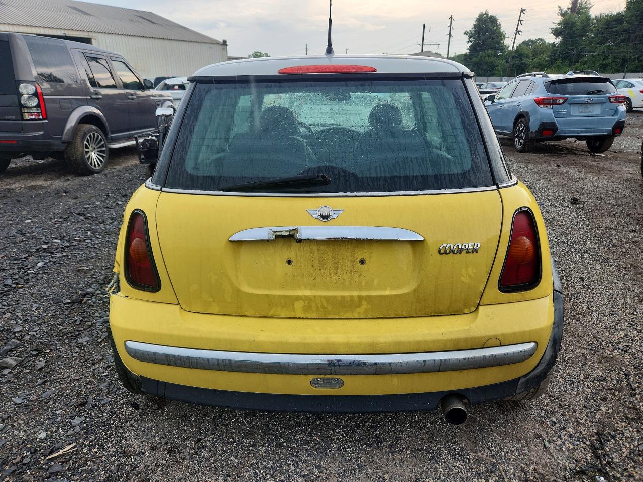 2002 Mini Cooper Yellow vin: WMWRC33442TC37896