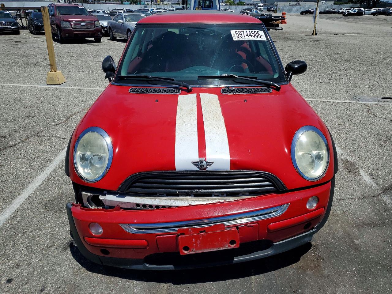2002 Mini Cooper Red vin: WMWRC33442TE12342