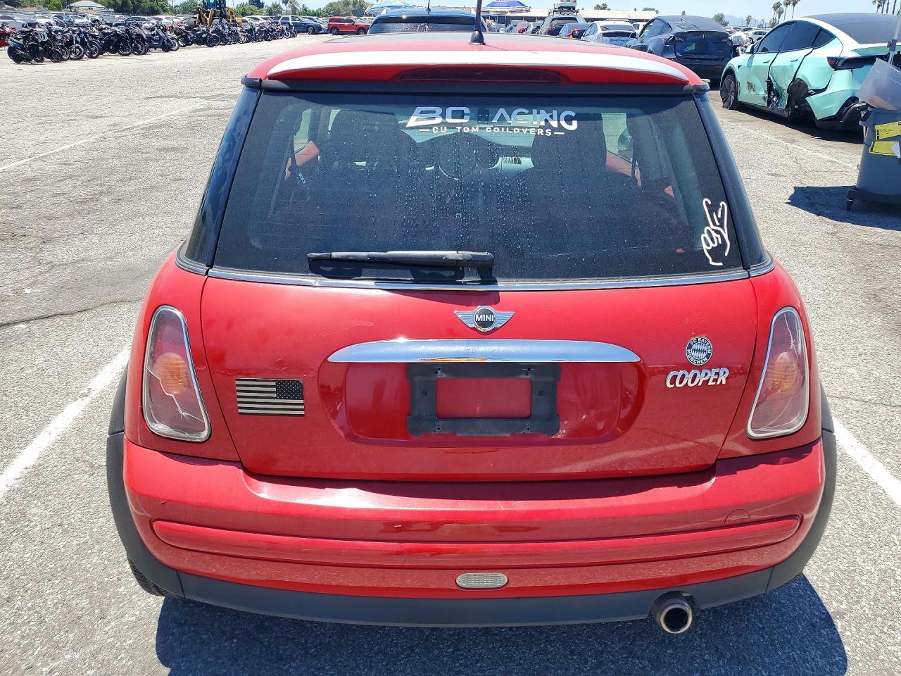 2002 Mini Cooper Red vin: WMWRC33442TE12342