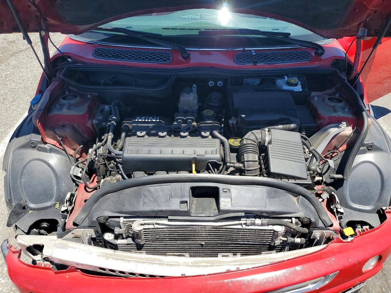 2002 Mini Cooper Red vin: WMWRC33442TE12342