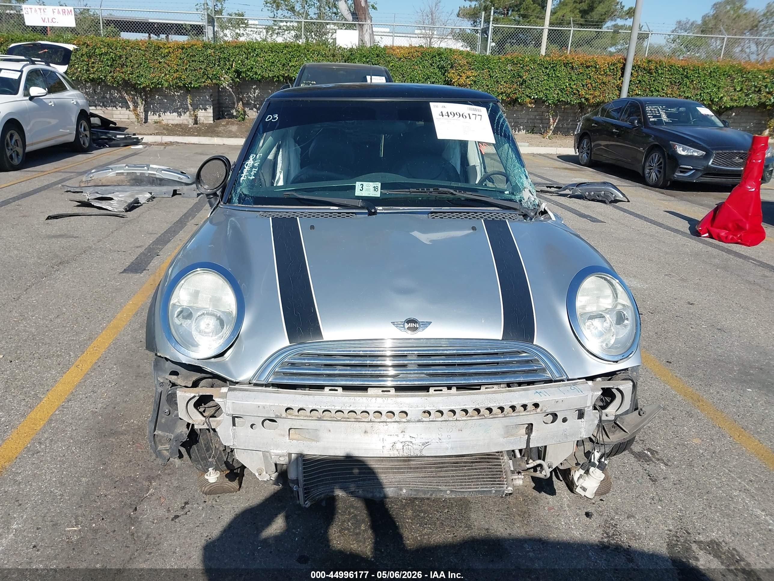 2003 Mini Cooper   Silver vin: WMWRC33443TE16764