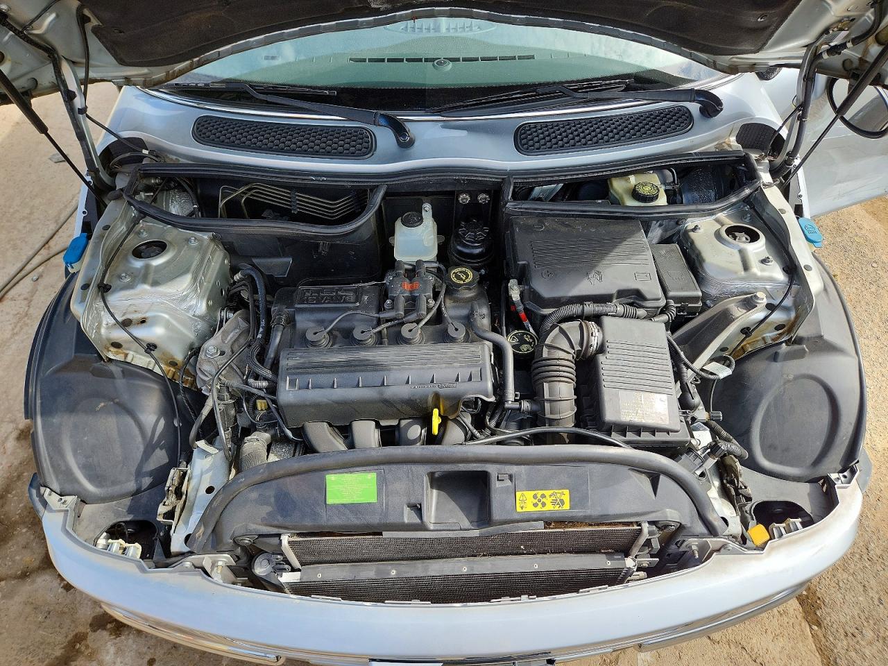 2004 Mini Cooper Silver vin: WMWRC33454TC53043