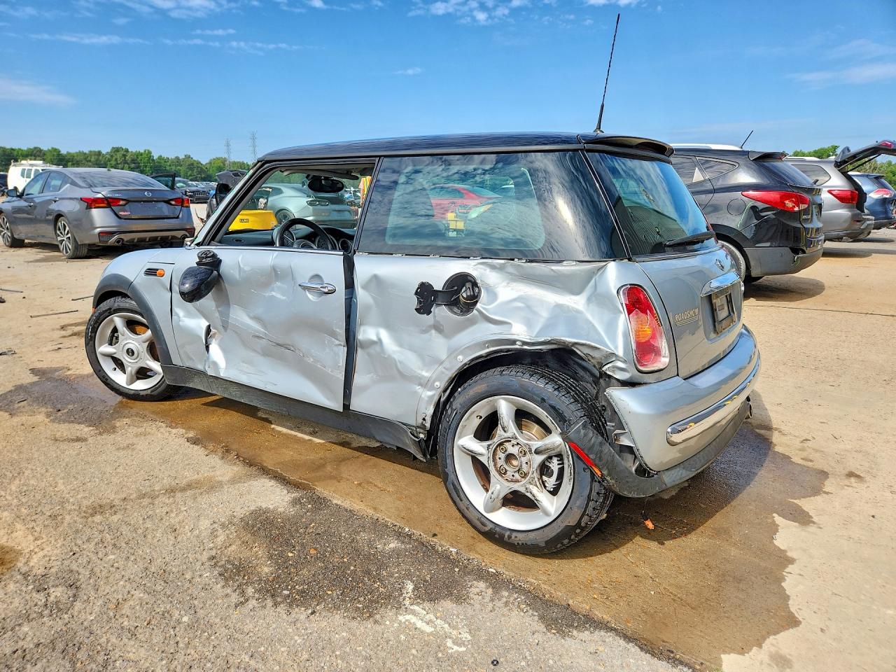 2004 Mini Cooper Silver vin: WMWRC33454TC53043