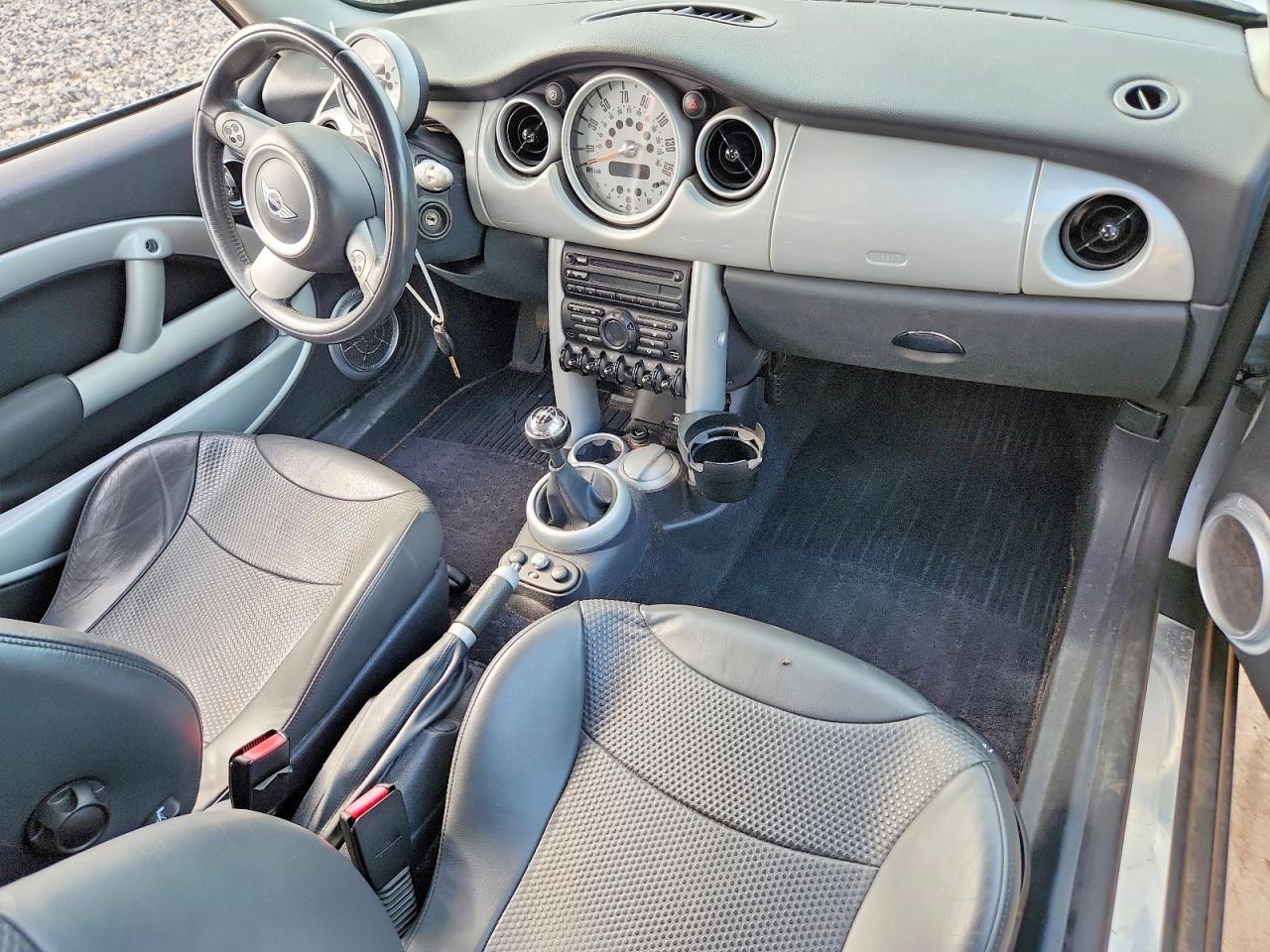 2004 Mini Cooper Silver vin: WMWRC33454TC53043
