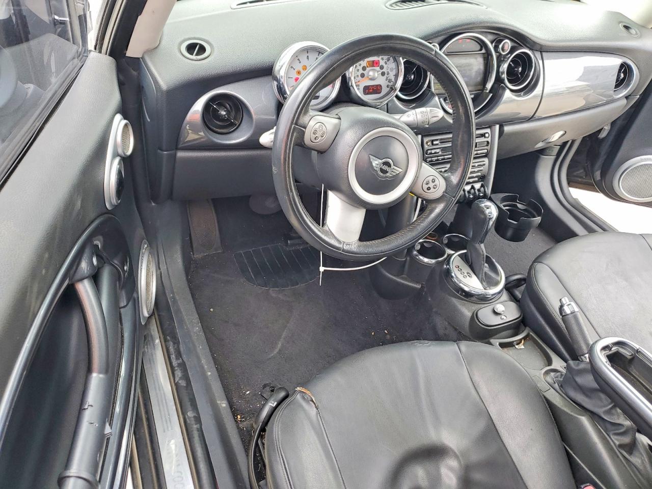 2005 Mini Cooper Blue vin: WMWRC33455TJ64829