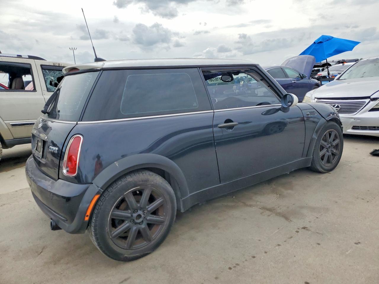 2005 Mini Cooper Blue vin: WMWRC33455TJ64829