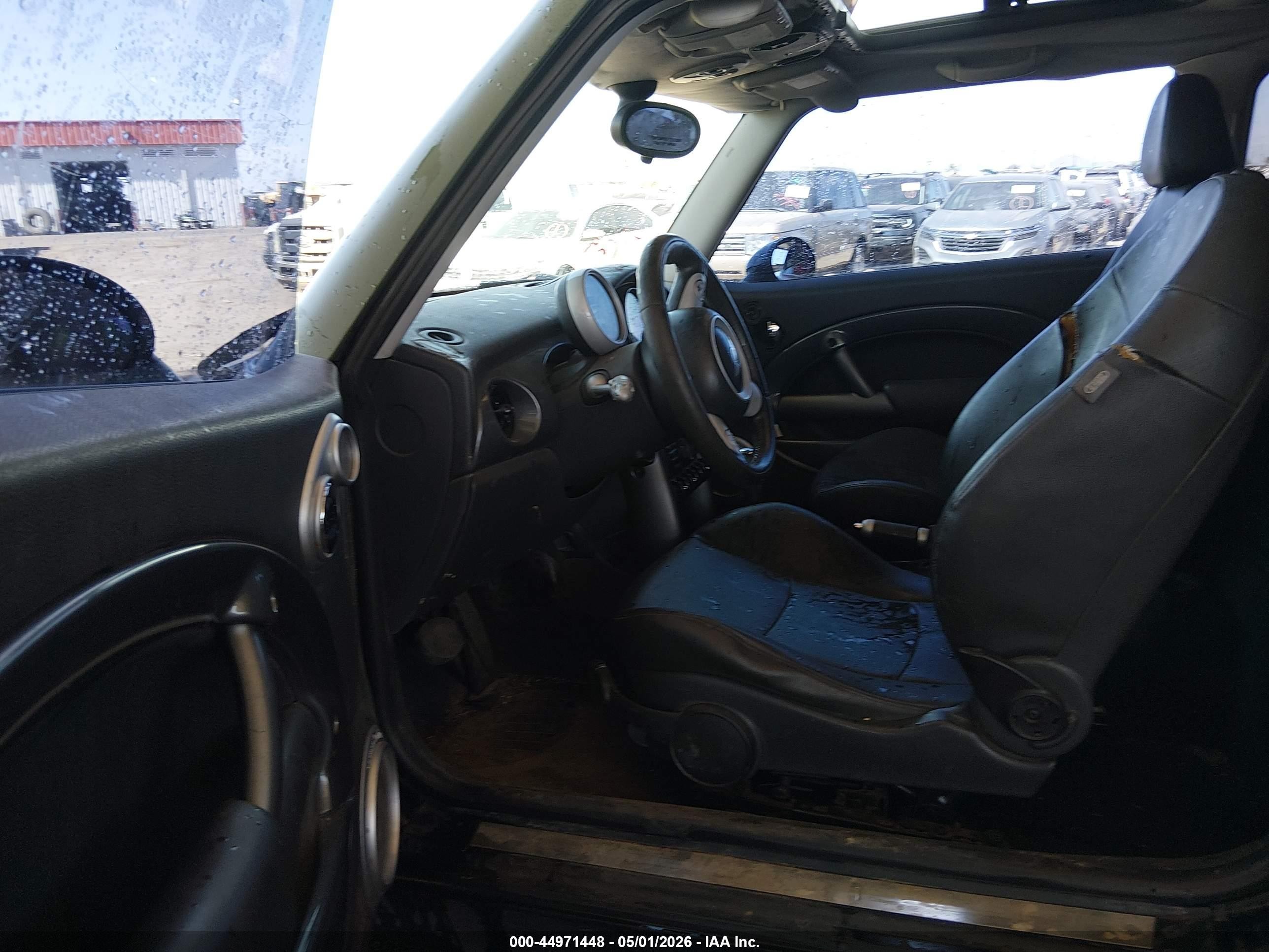 2005 Mini Cooper   Green vin: WMWRC33455TJ65897