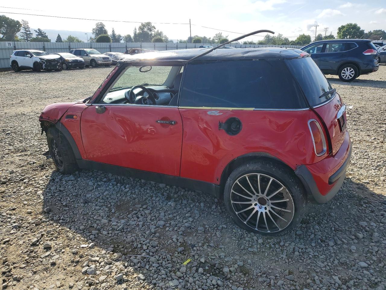2004 Mini Cooper Red vin: WMWRC33484TC49889