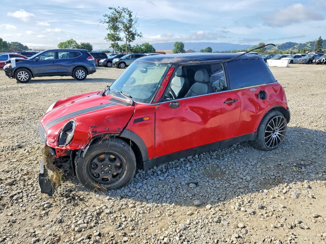 2004 Mini Cooper Red vin: WMWRC33484TC49889