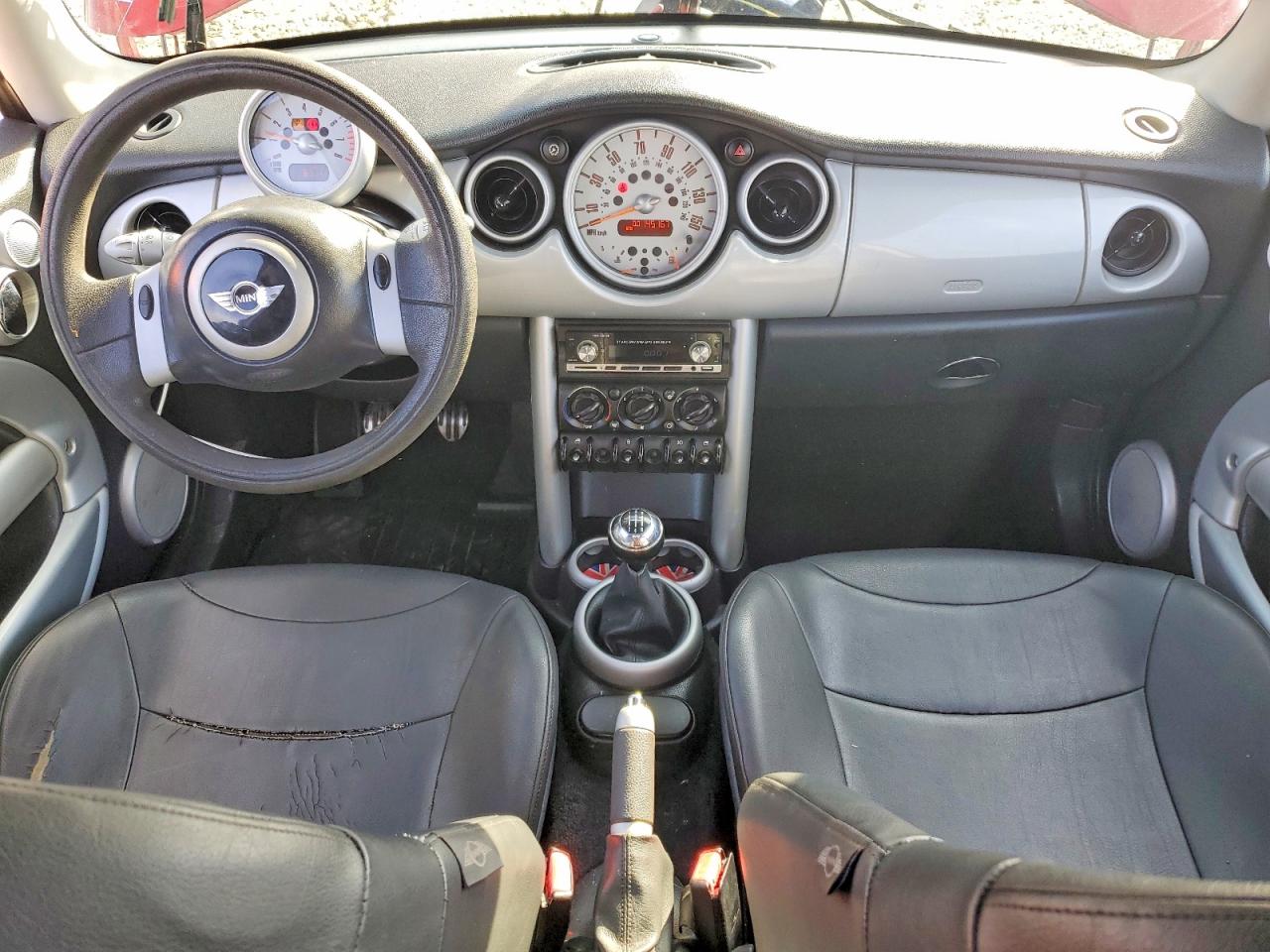 2004 Mini Cooper Red vin: WMWRC33484TC49889