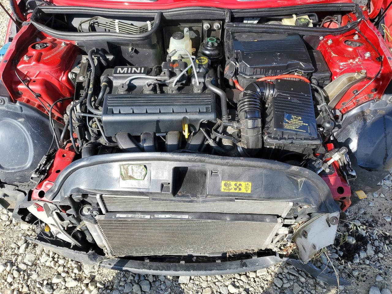 2004 Mini Cooper Red vin: WMWRC33484TC49889