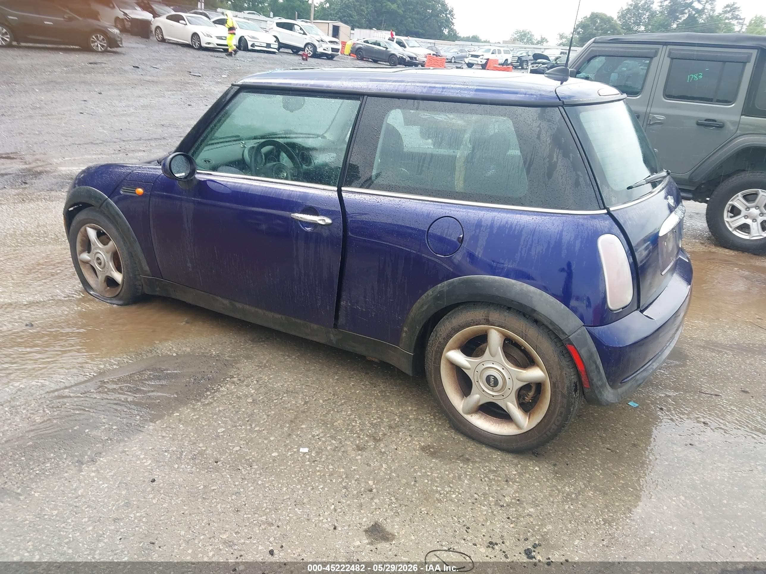 2005 Mini Cooper   Blue vin: WMWRC33485TJ66025