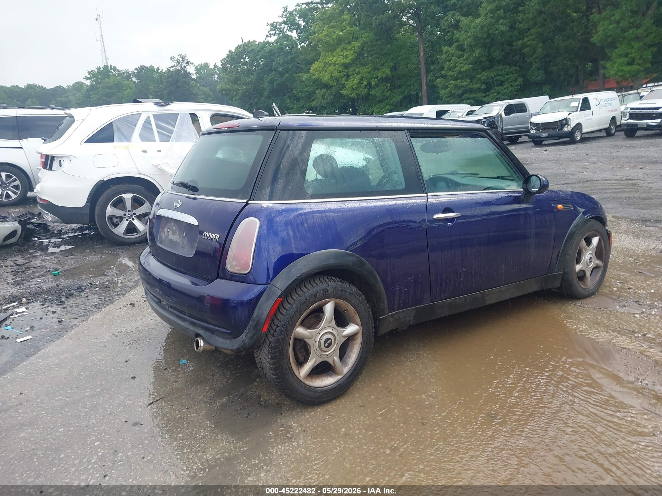2005 Mini Cooper   Blue vin: WMWRC33485TJ66025