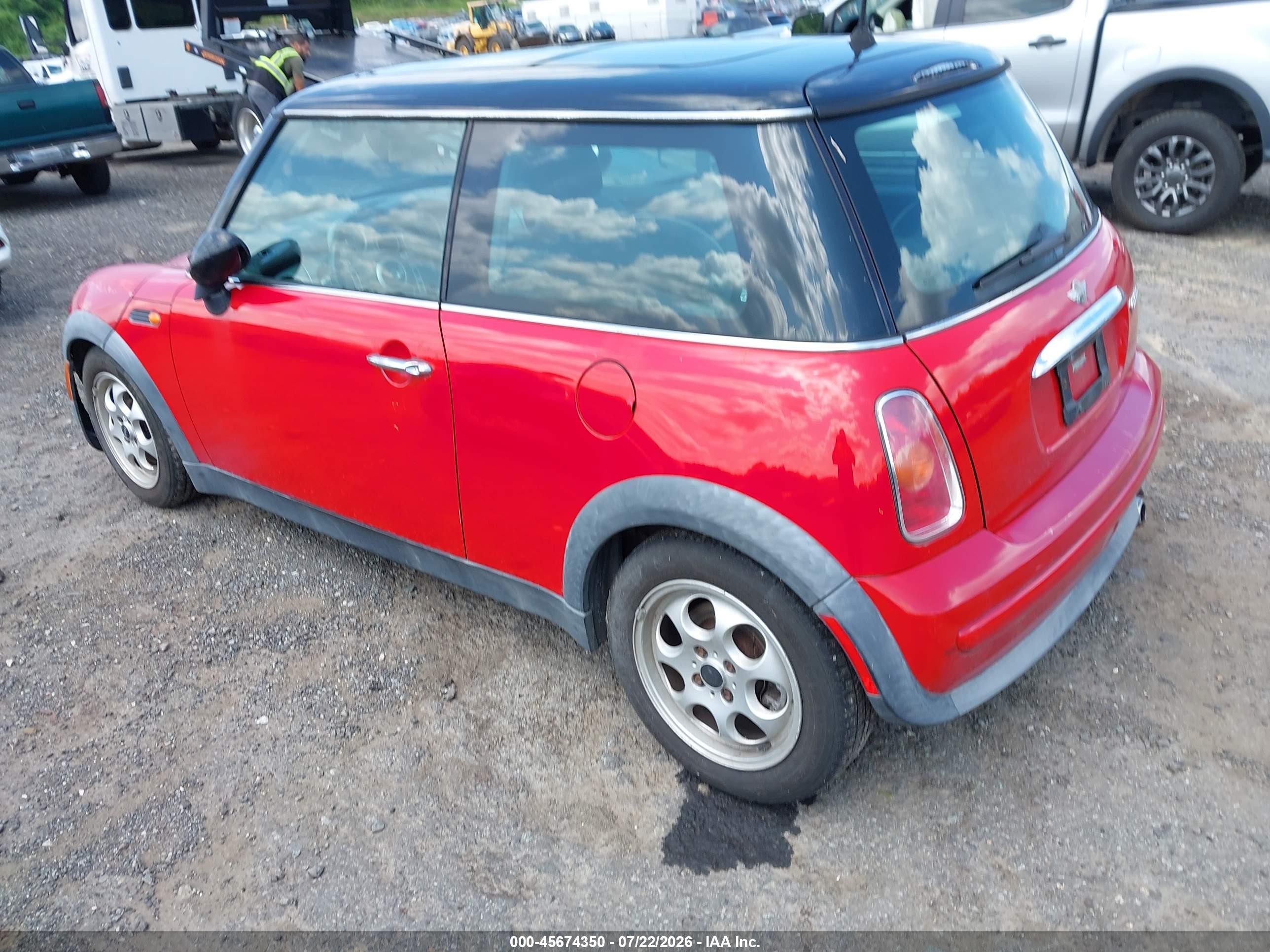 2002 Mini Cooper   Red vin: WMWRC33492TE12448