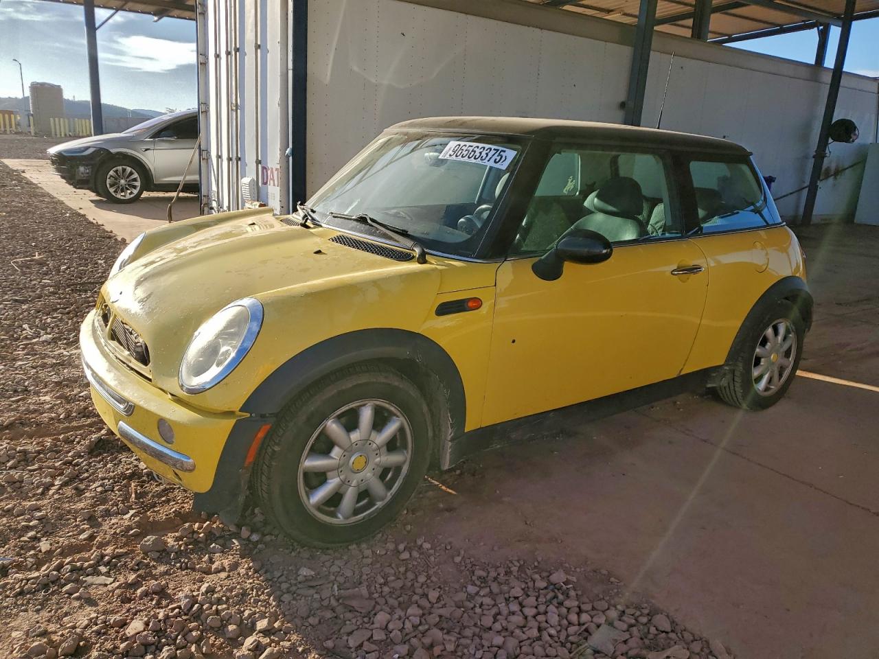 2004 Mini Cooper Yellow vin: WMWRC33494TJ56490