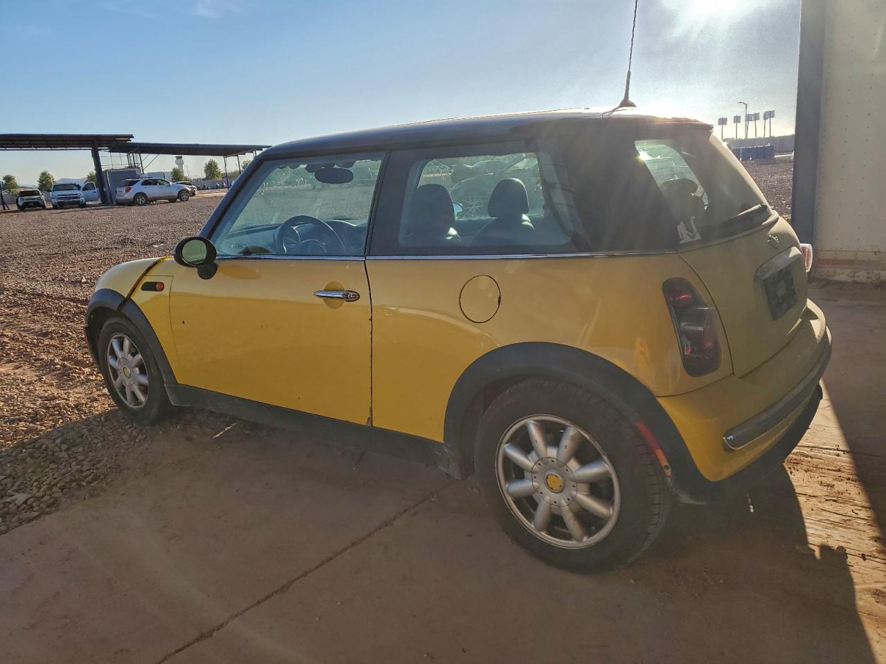 2004 Mini Cooper Yellow vin: WMWRC33494TJ56490