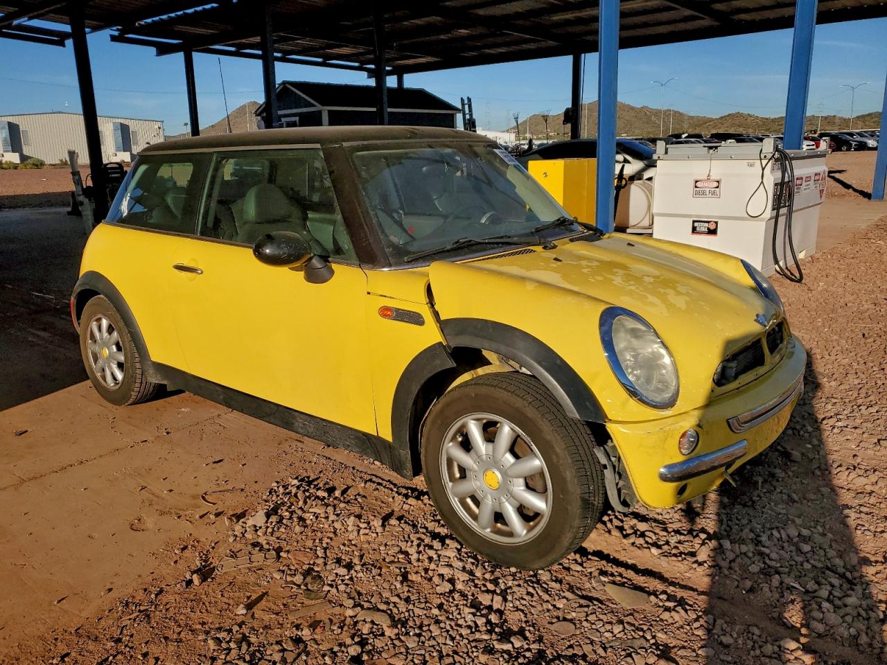 2004 Mini Cooper Yellow vin: WMWRC33494TJ56490