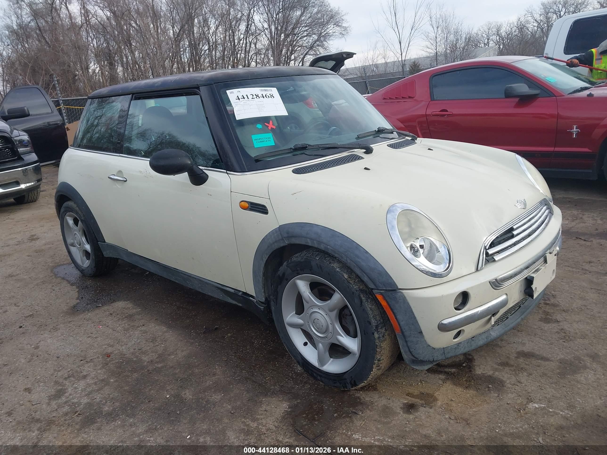 WMWRC33494TJ61382