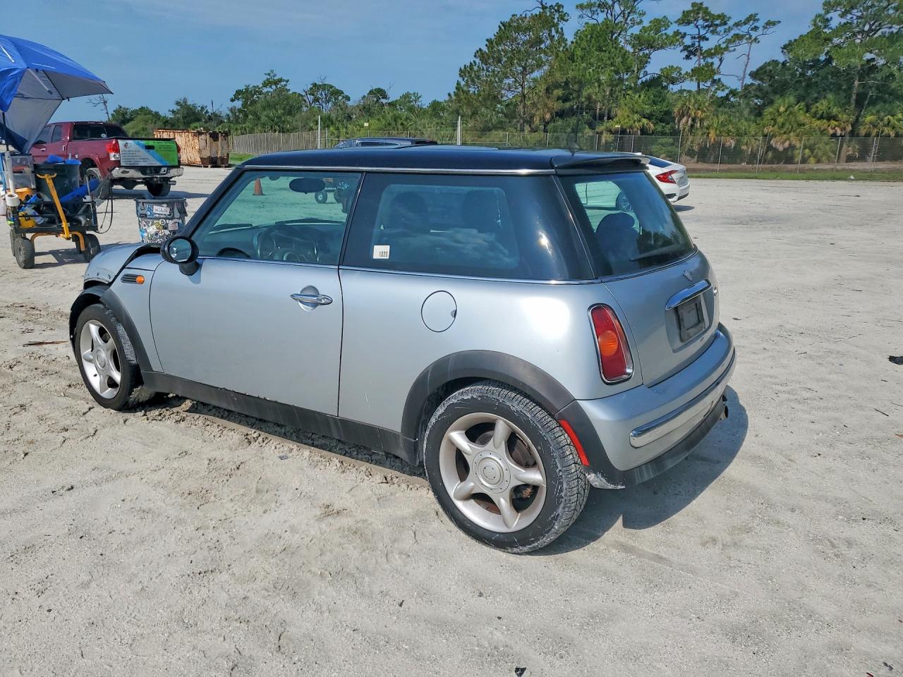2002 Mini Cooper Silver vin: WMWRC334X2TC37790
