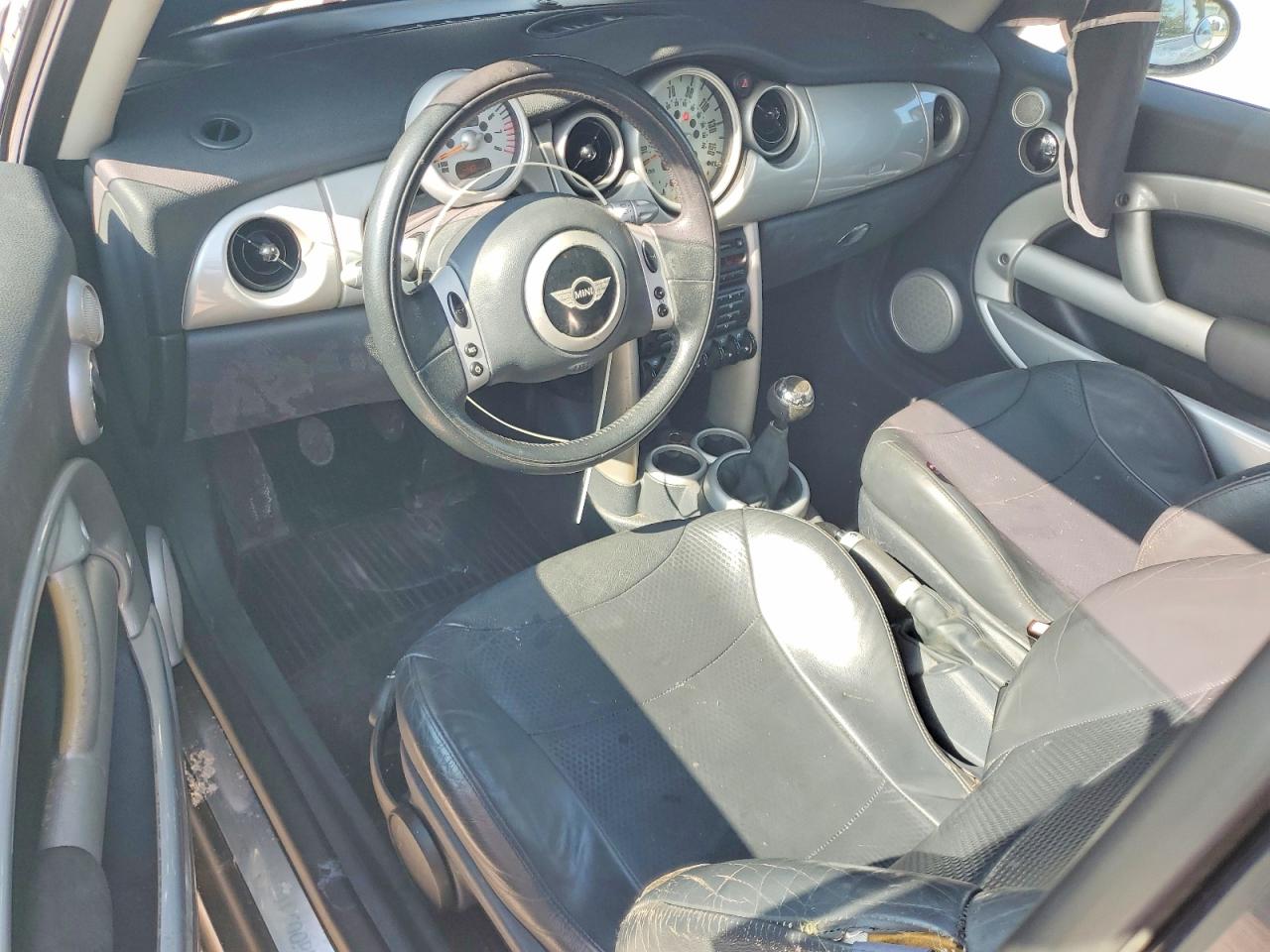 2002 Mini Cooper Silver vin: WMWRC334X2TC37790
