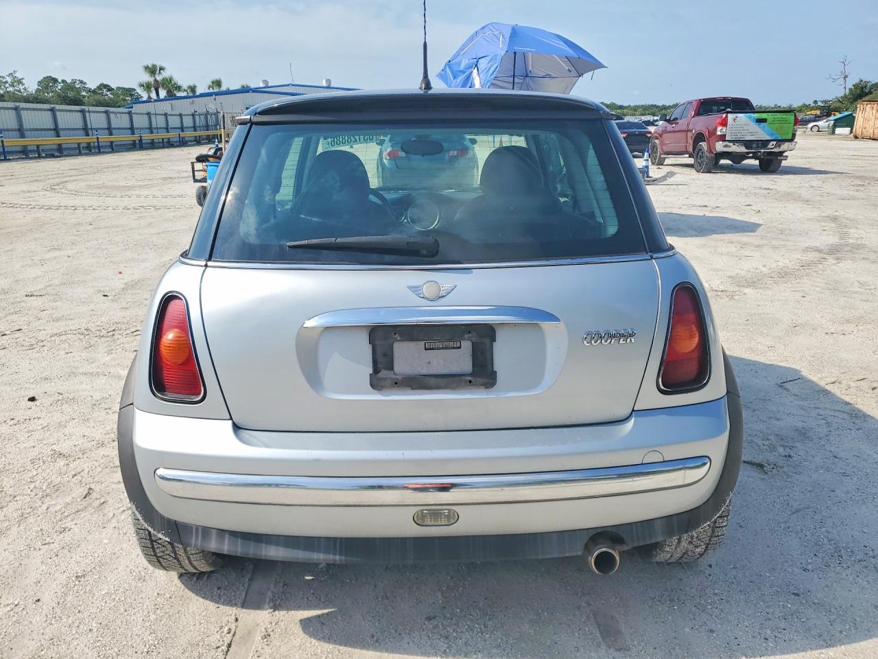 2002 Mini Cooper Silver vin: WMWRC334X2TC37790