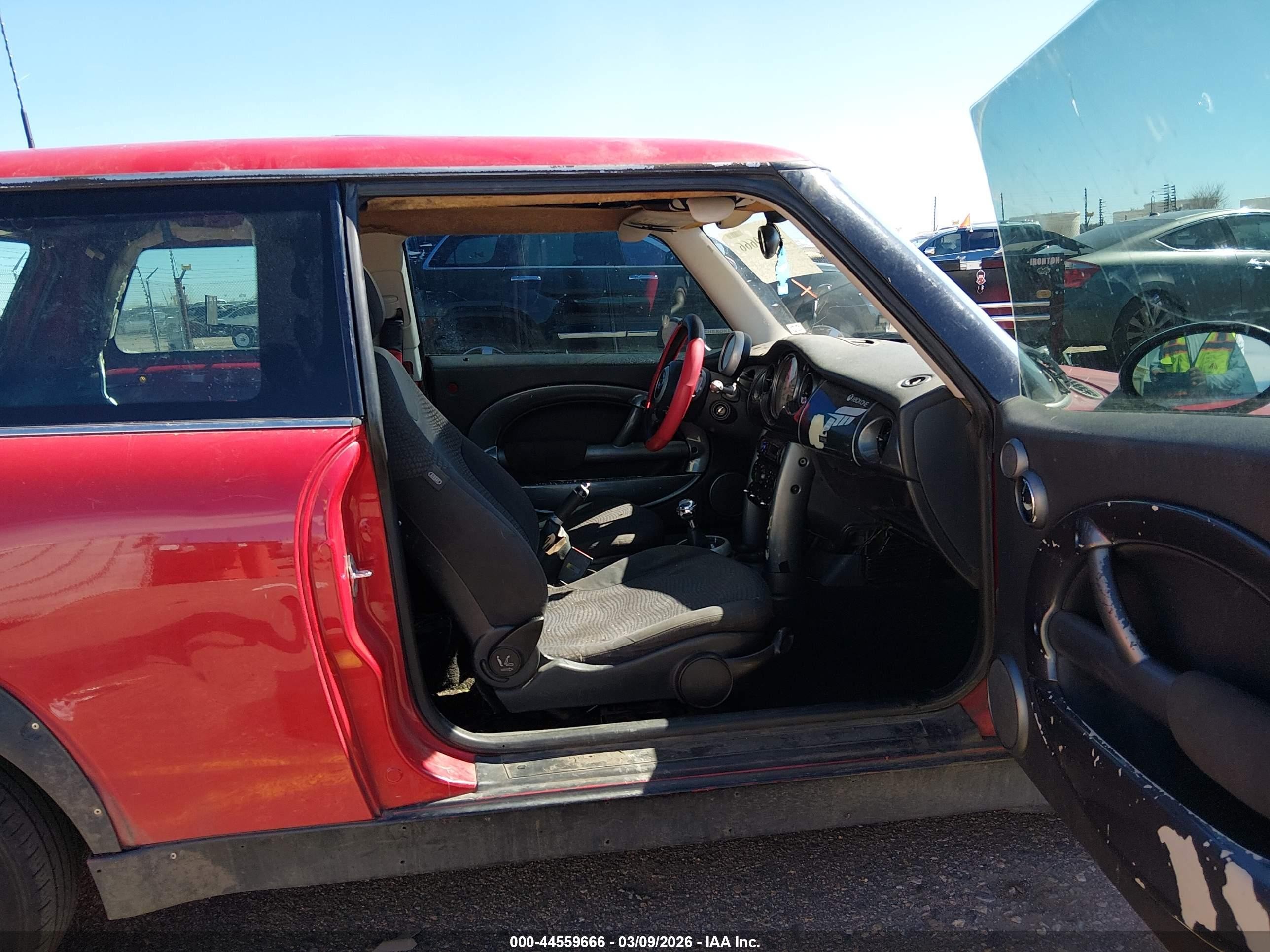 2003 Mini Cooper   Red vin: WMWRC334X3TC44238