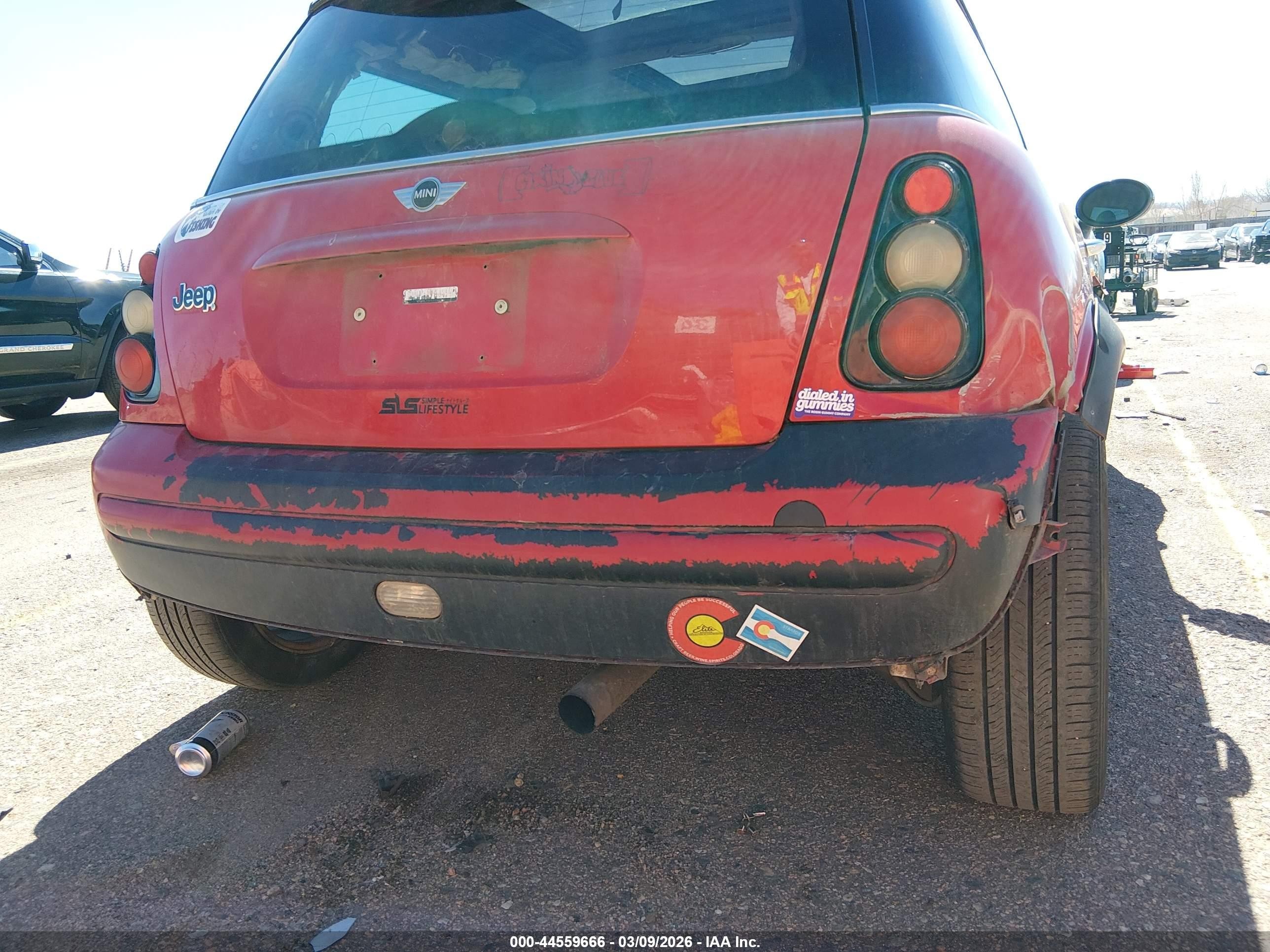2003 Mini Cooper   Red vin: WMWRC334X3TC44238