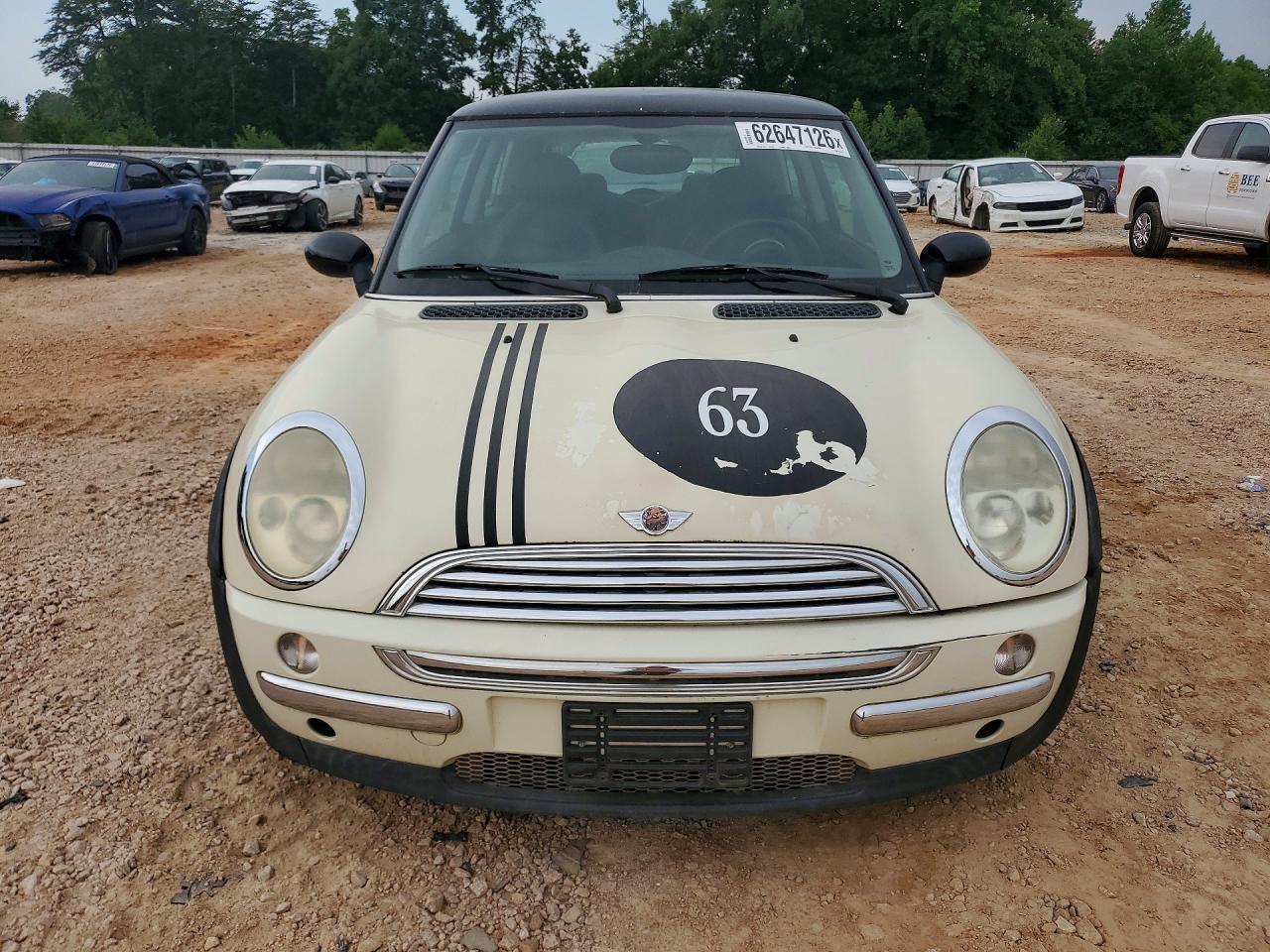 2003 Mini Cooper Cream vin: WMWRC334X3TE13318
