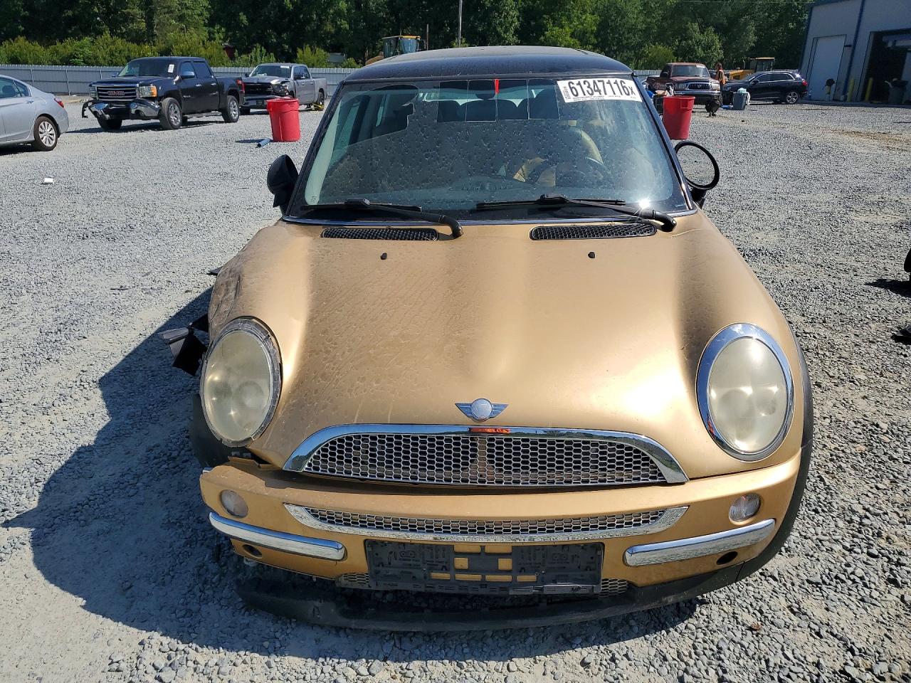 2004 Mini Cooper Gold vin: WMWRC334X4TJ53338
