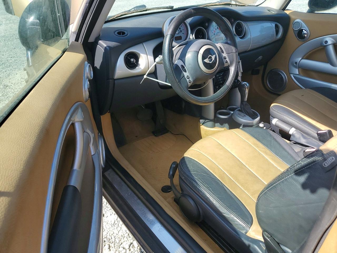 2004 Mini Cooper Gold vin: WMWRC334X4TJ53338
